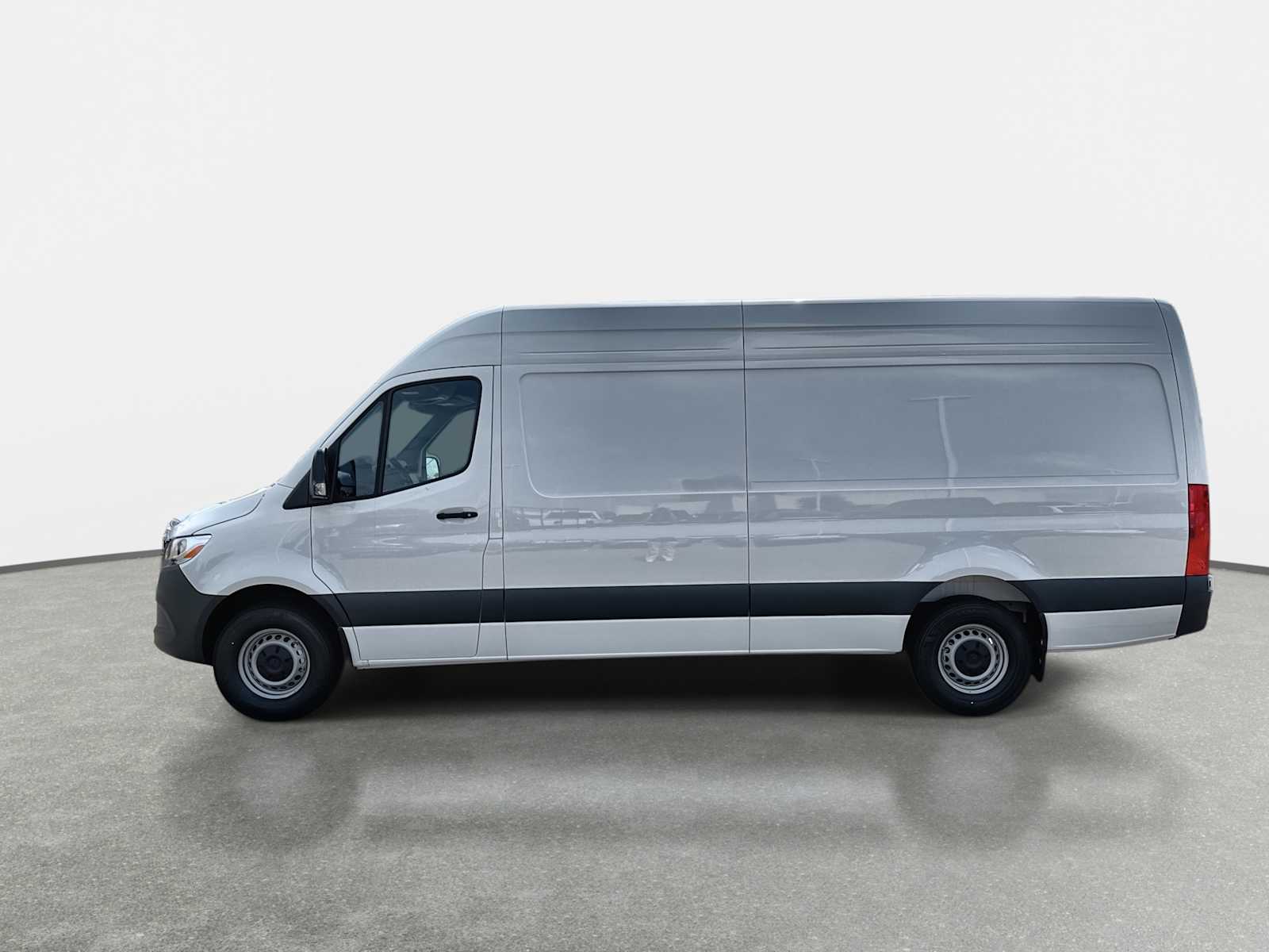 Thumbnail: 2026 Mercedes-Benz Sprinter - 4