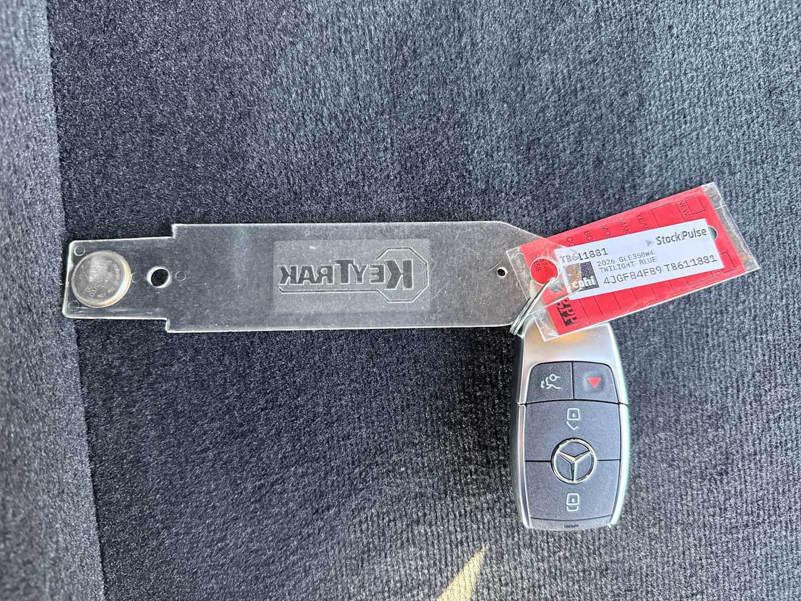 Thumbnail: 2026 Mercedes-Benz GLE - 27