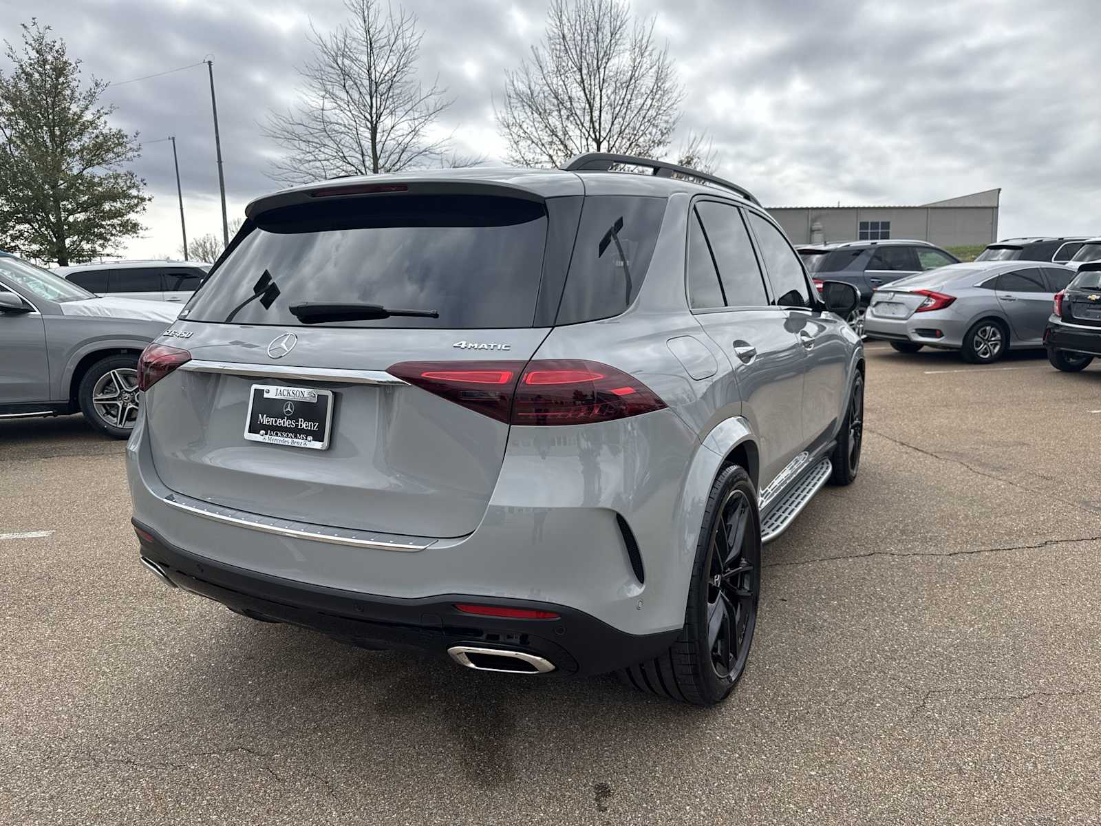 Thumbnail: 2026 Mercedes-Benz GLE - 6