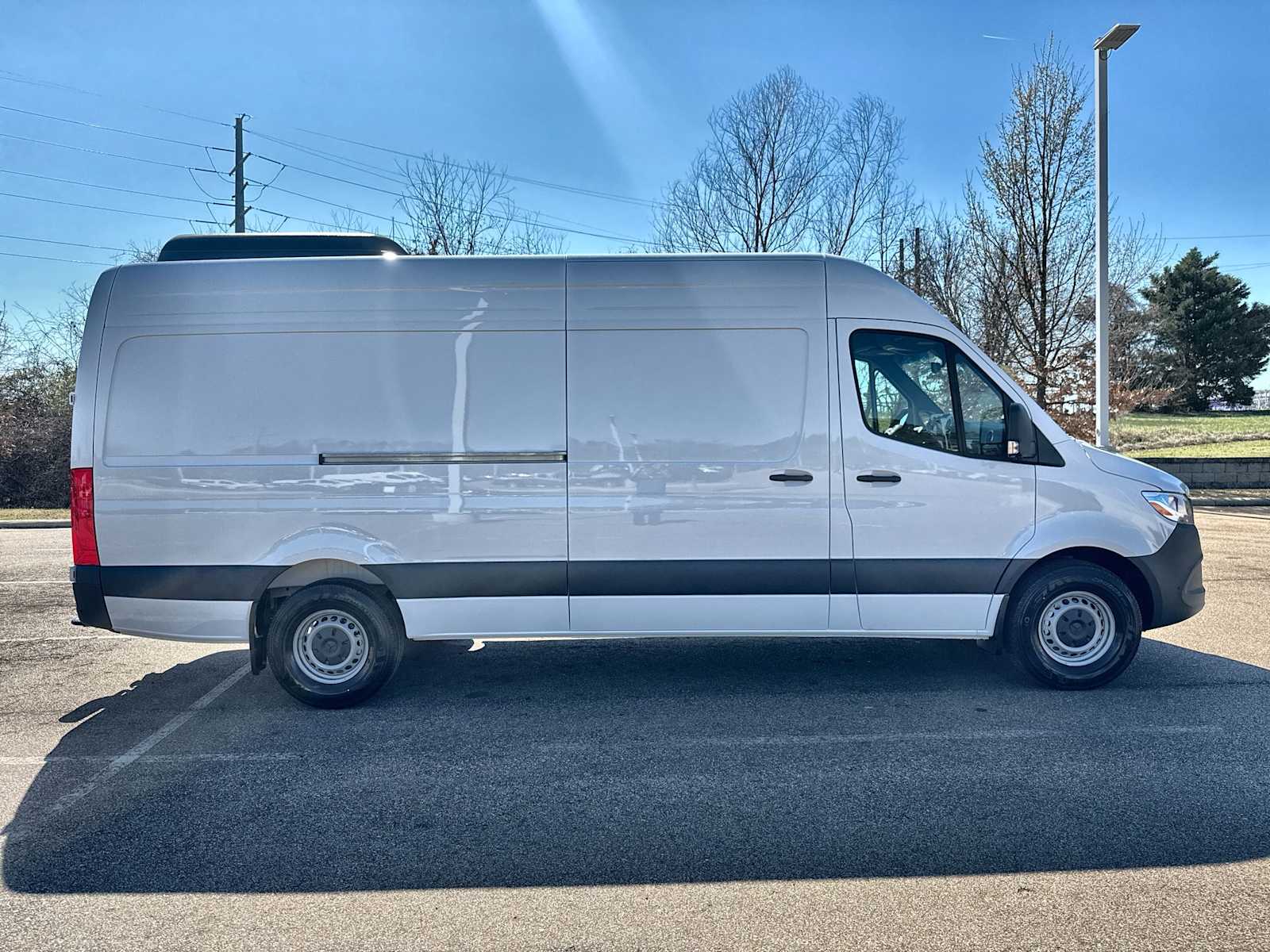 Thumbnail: 2026 Mercedes-Benz Sprinter - 7