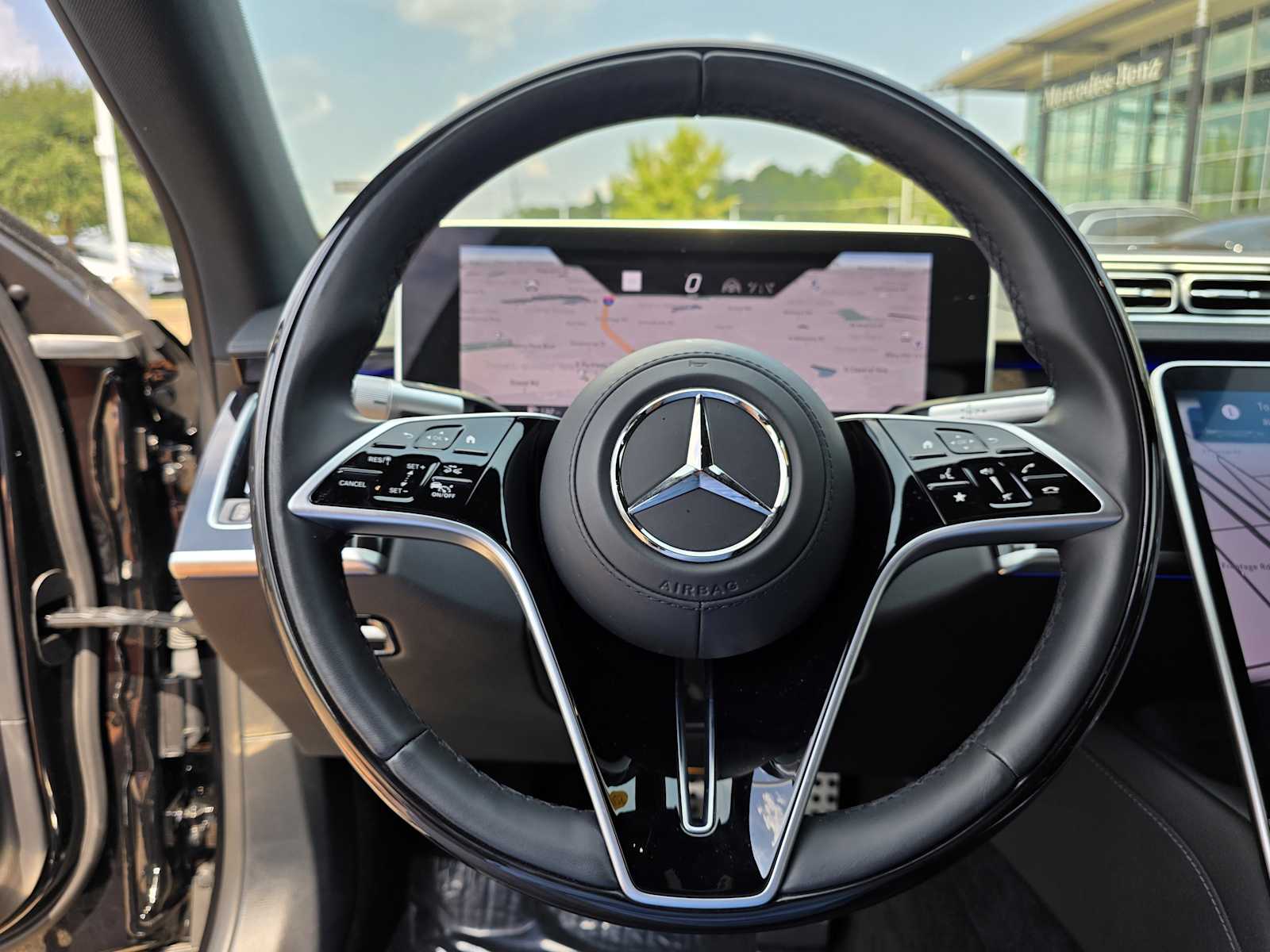 Thumbnail: 2025 Mercedes-Benz S-Class - 24