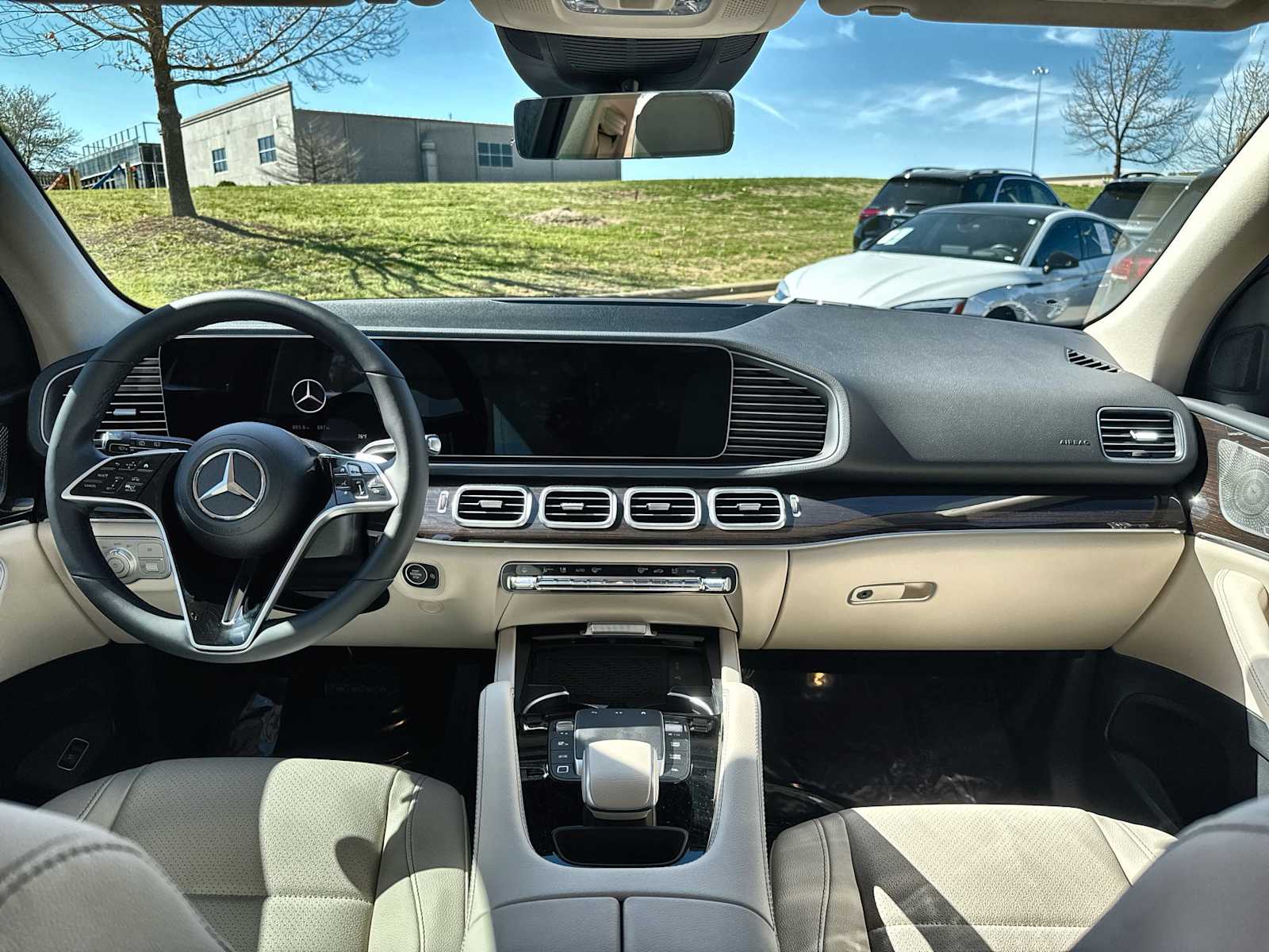 Thumbnail: 2026 Mercedes-Benz GLE - 20