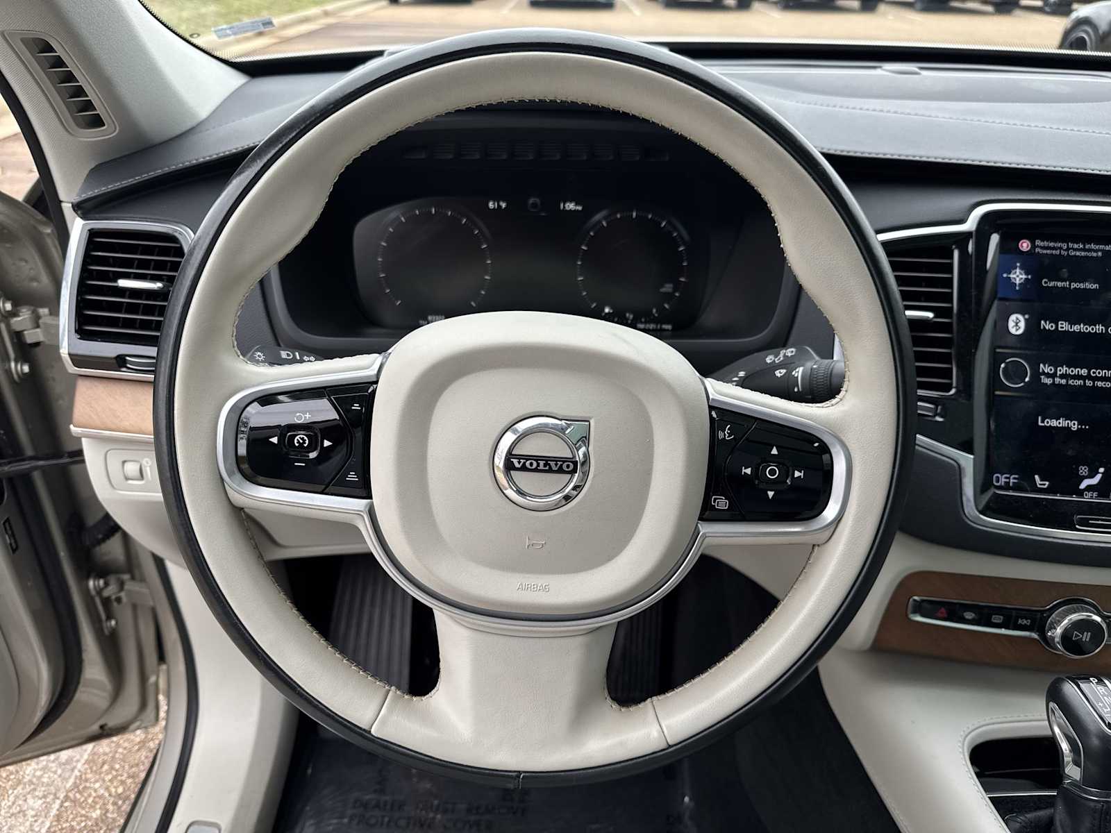 Thumbnail: 2018 Volvo XC90 - 21