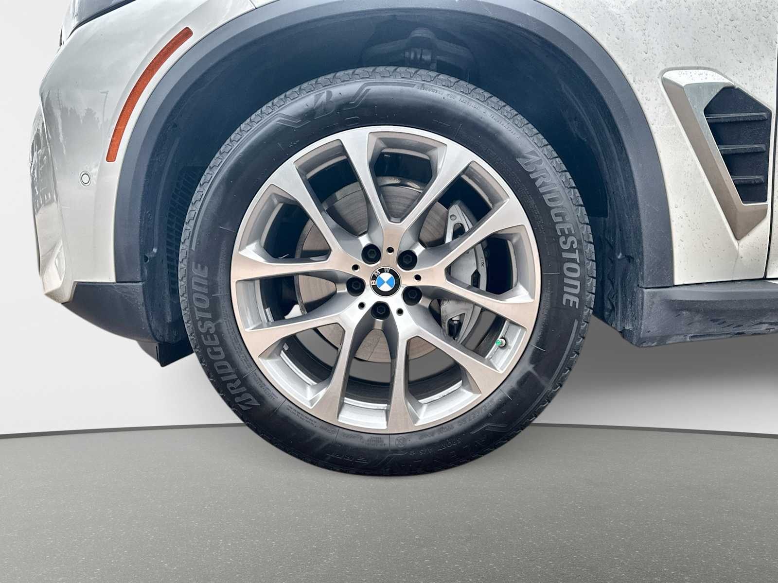 Thumbnail: 2026 BMW X5 - 13