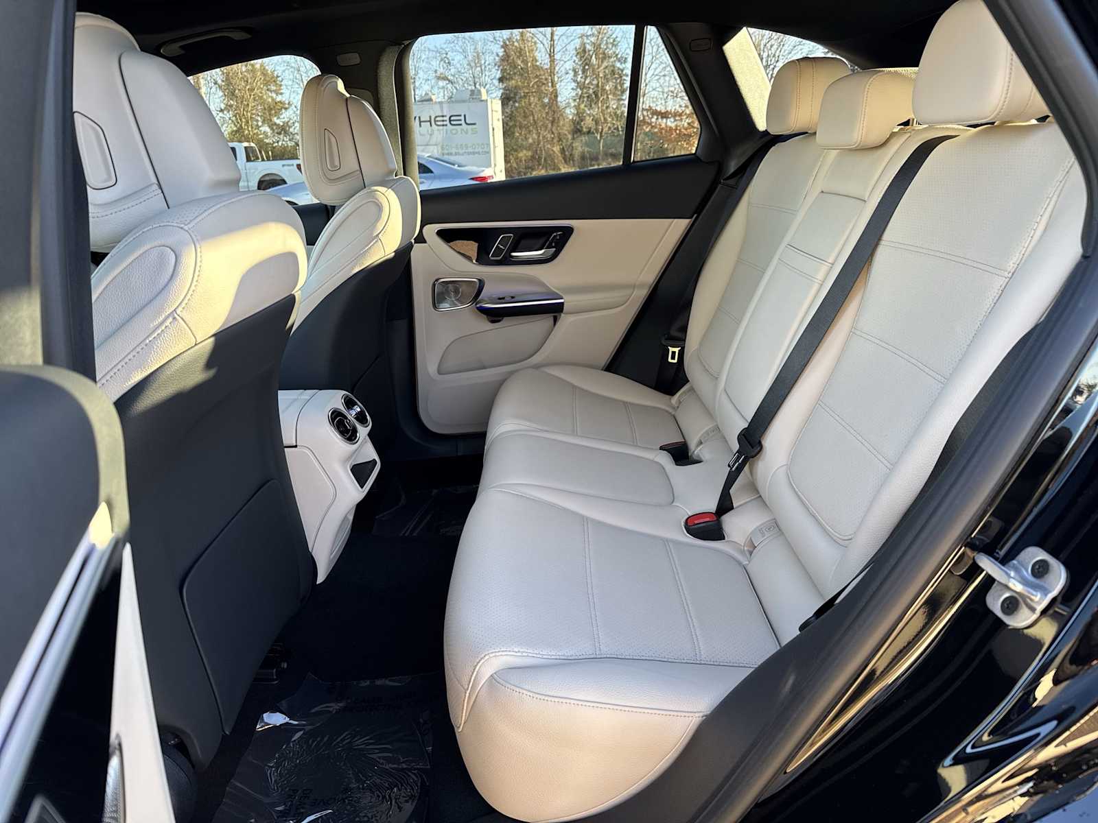 Thumbnail: 2026 Mercedes-Benz GLC - 18