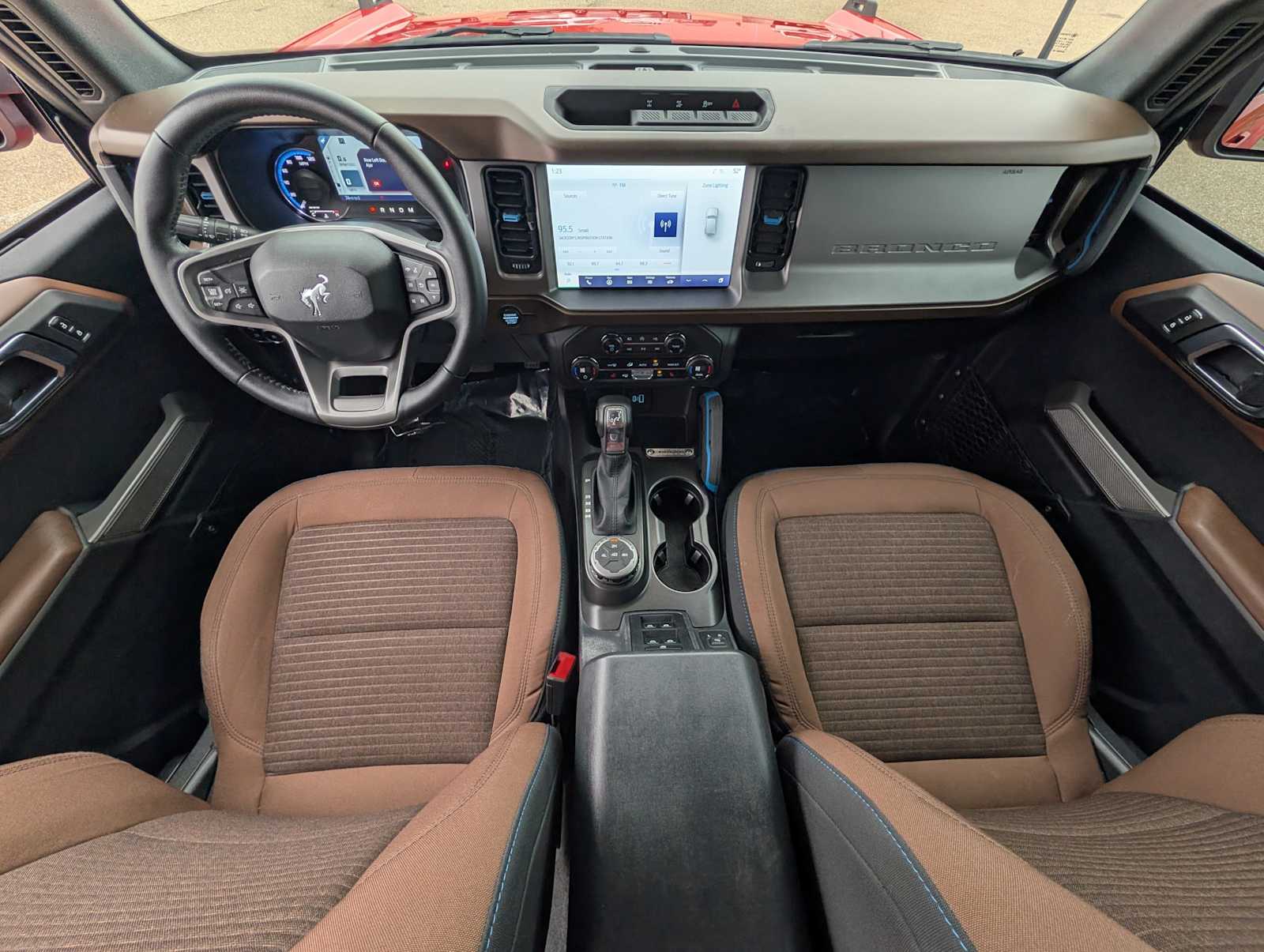 Thumbnail: 2023 Ford Bronco - 9