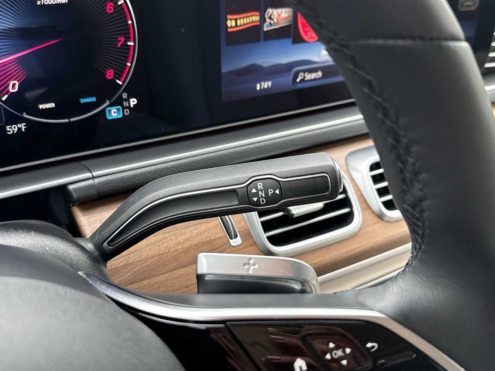 Thumbnail: 2026 Mercedes-Benz GLE - 24