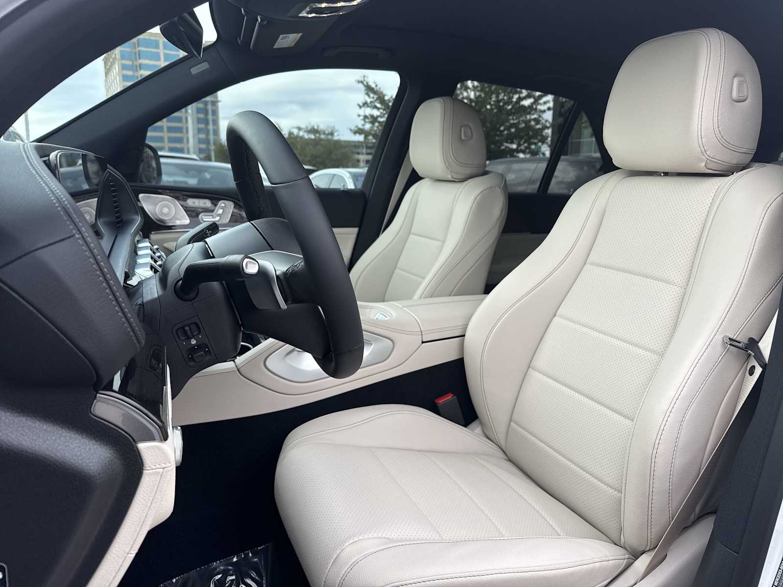 Thumbnail: 2026 Mercedes-Benz GLE - 15