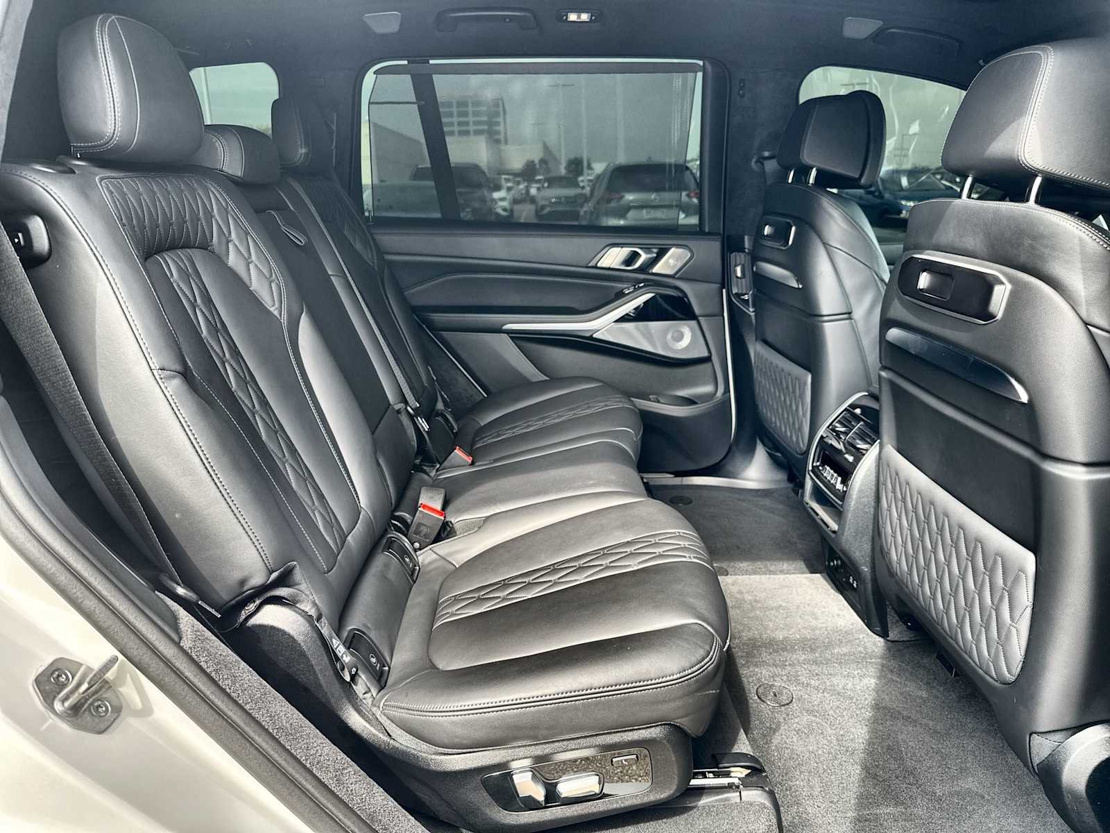 Thumbnail: 2024 BMW X7 - 19