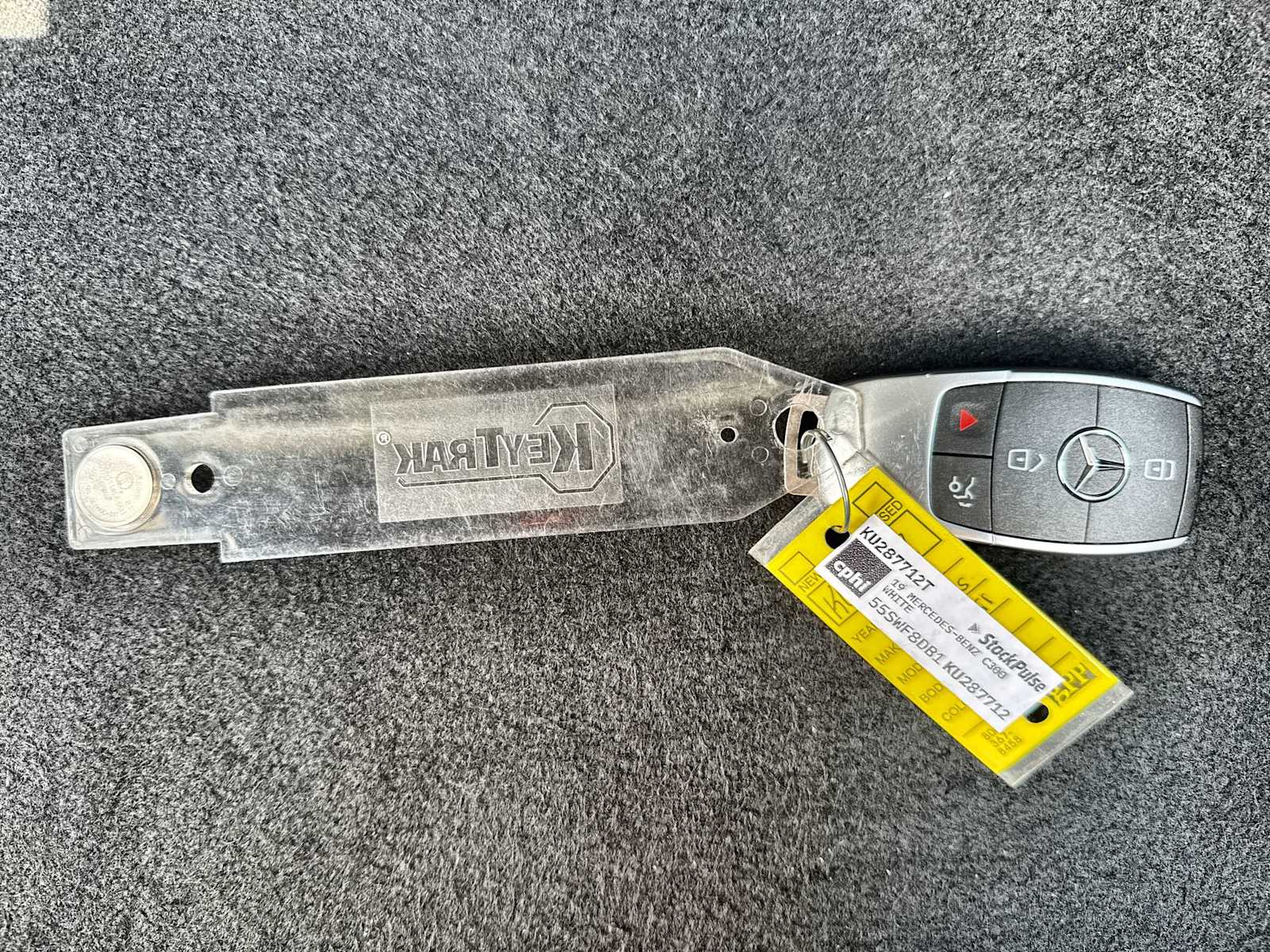 Thumbnail: 2019 Mercedes-Benz C-Class - 26