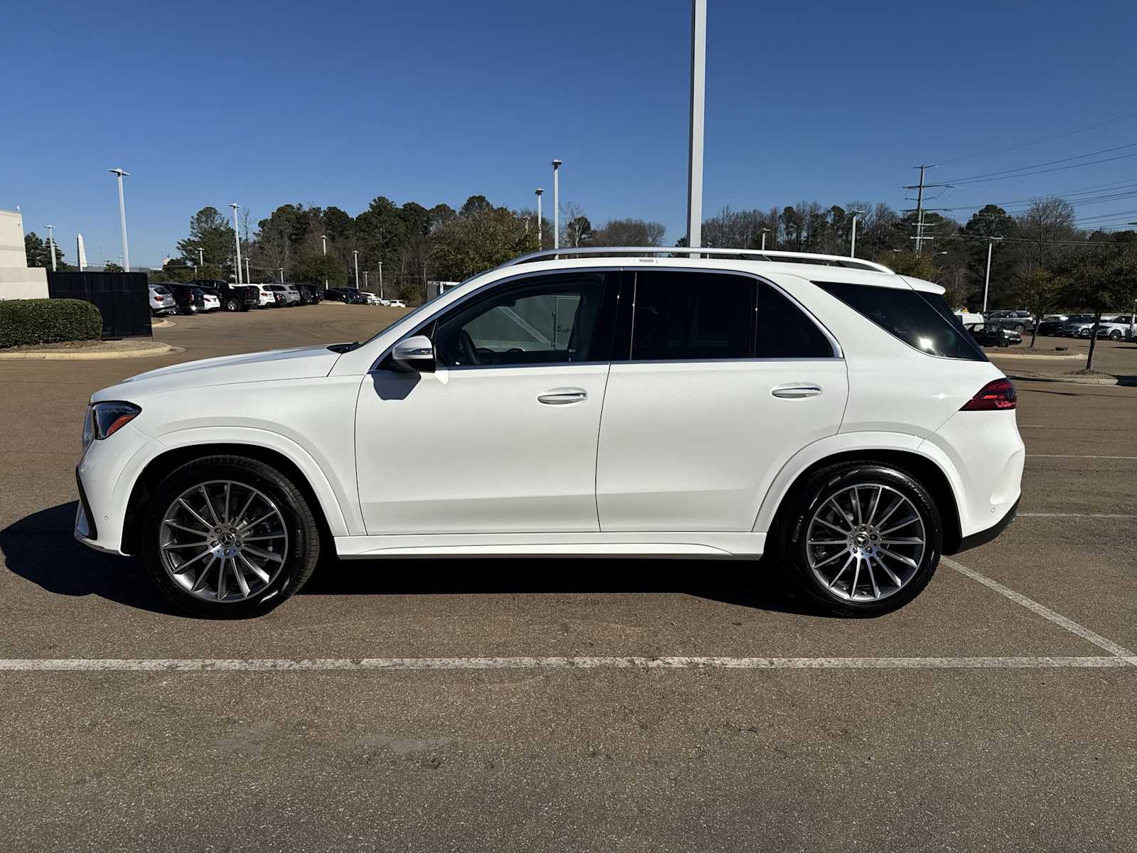 Thumbnail: 2026 Mercedes-Benz GLE - 3