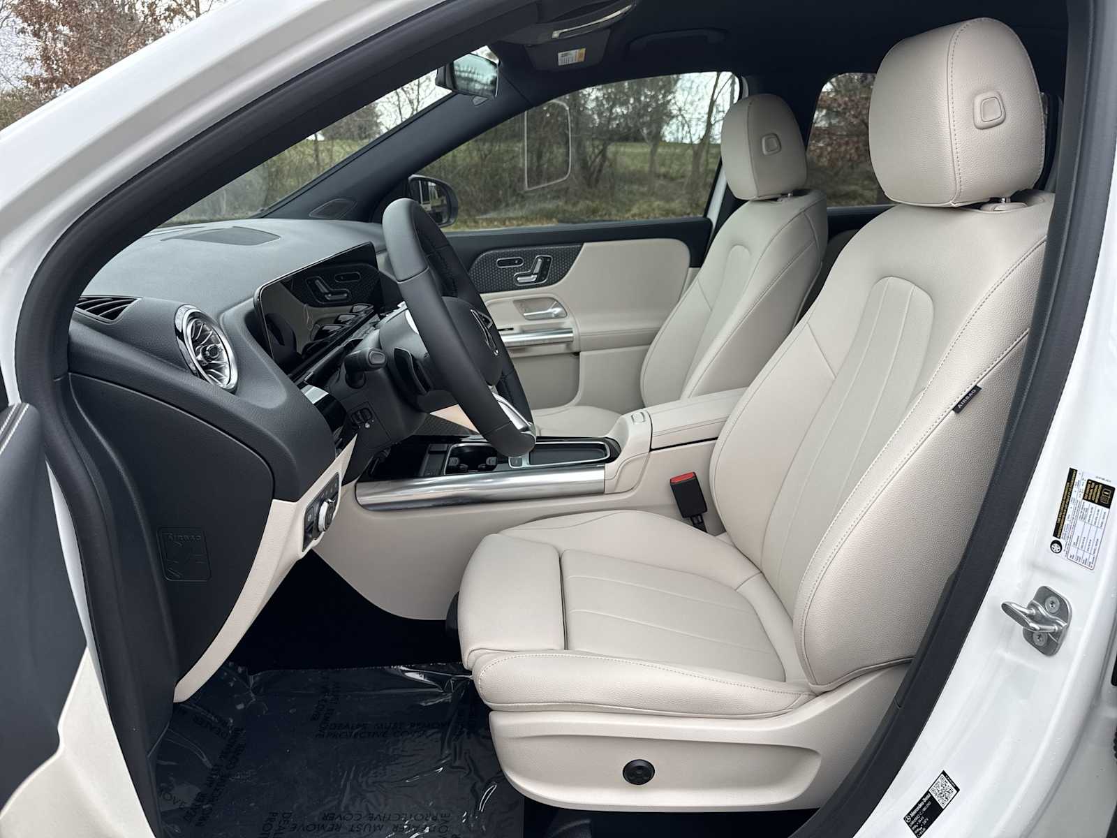 Thumbnail: 2026 Mercedes-Benz GLA - 15