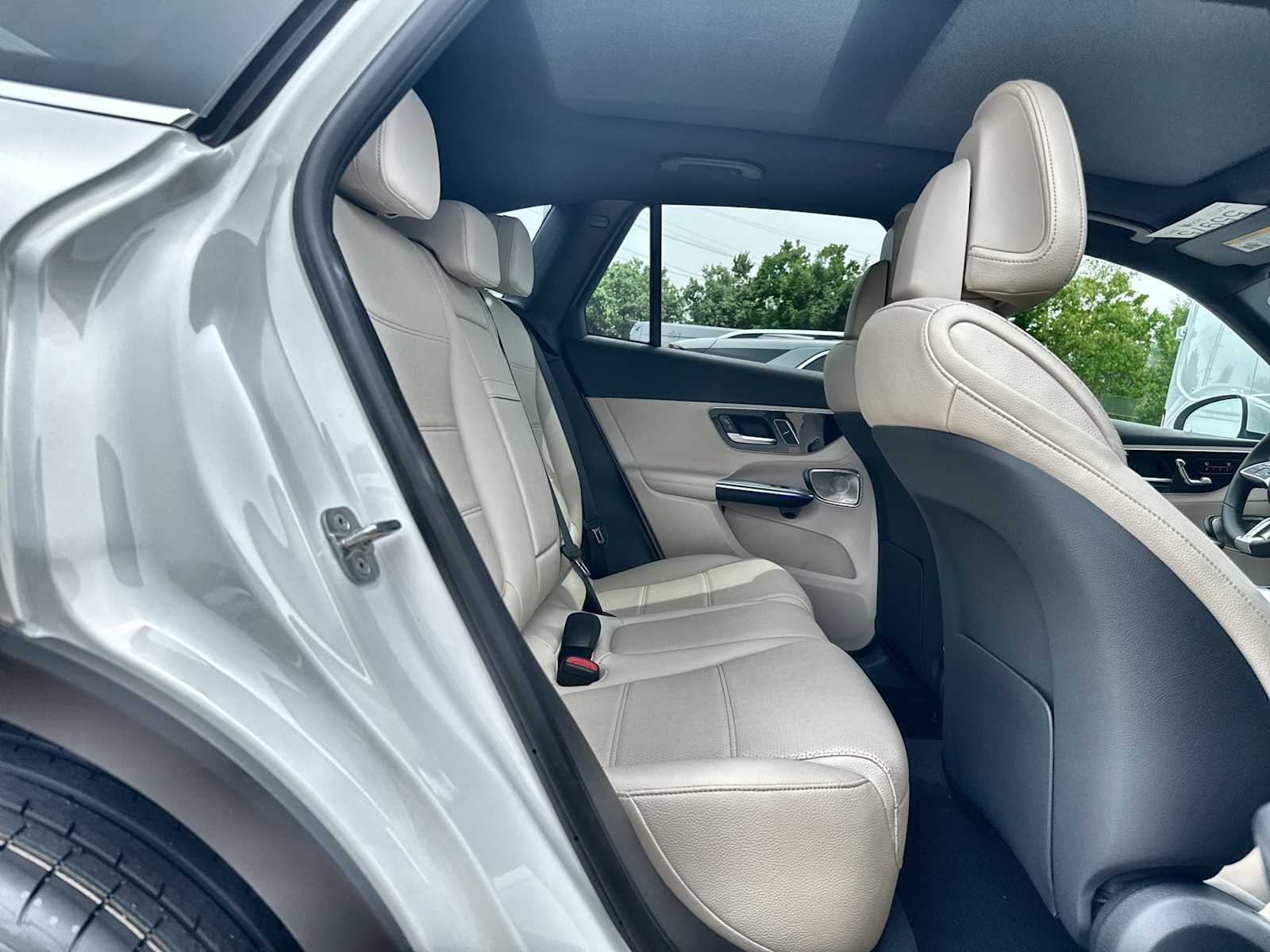 Thumbnail: 2026 Mercedes-Benz GLC - 19