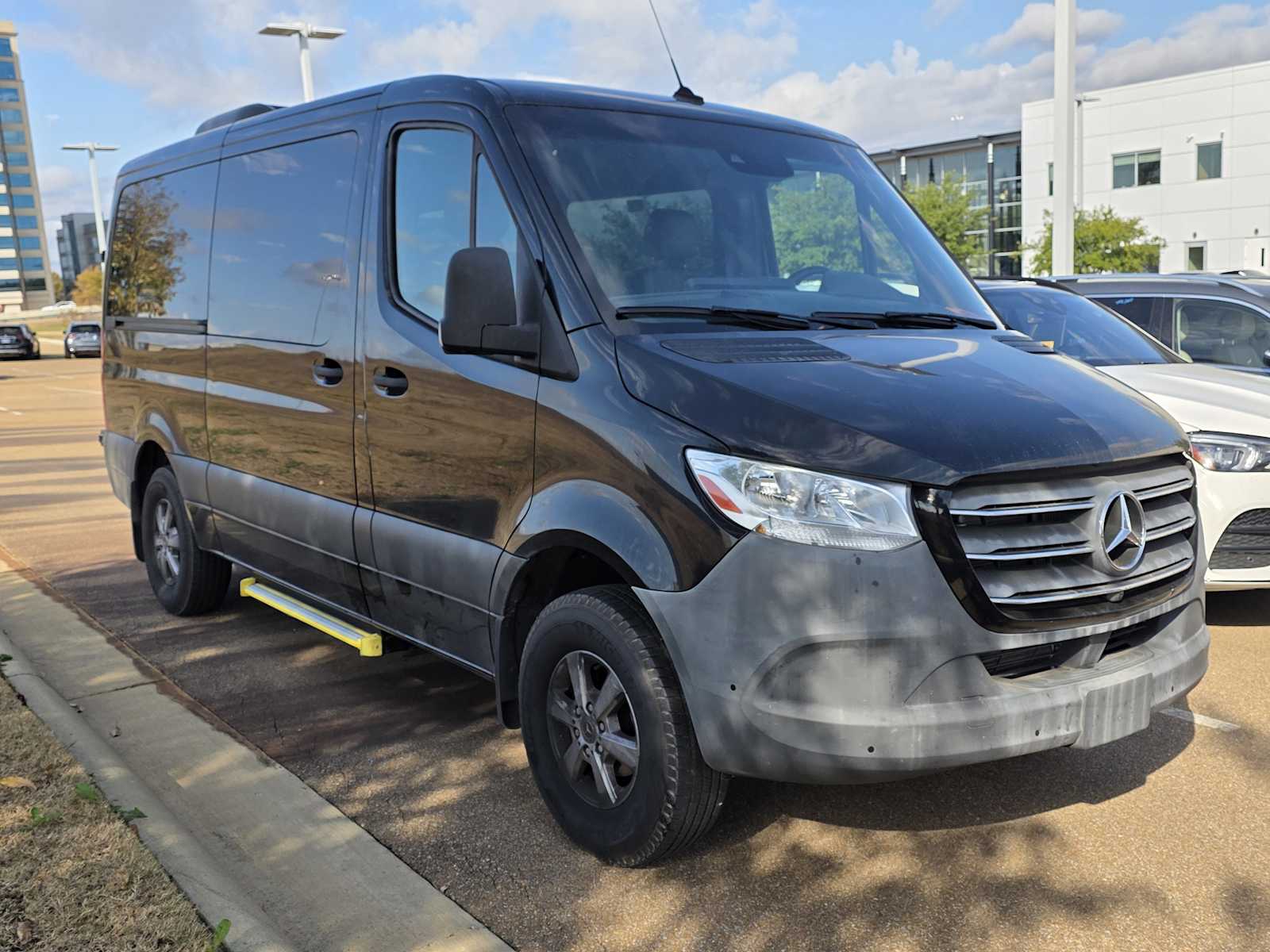 Thumbnail: 2020 Mercedes-Benz Sprinter - 9
