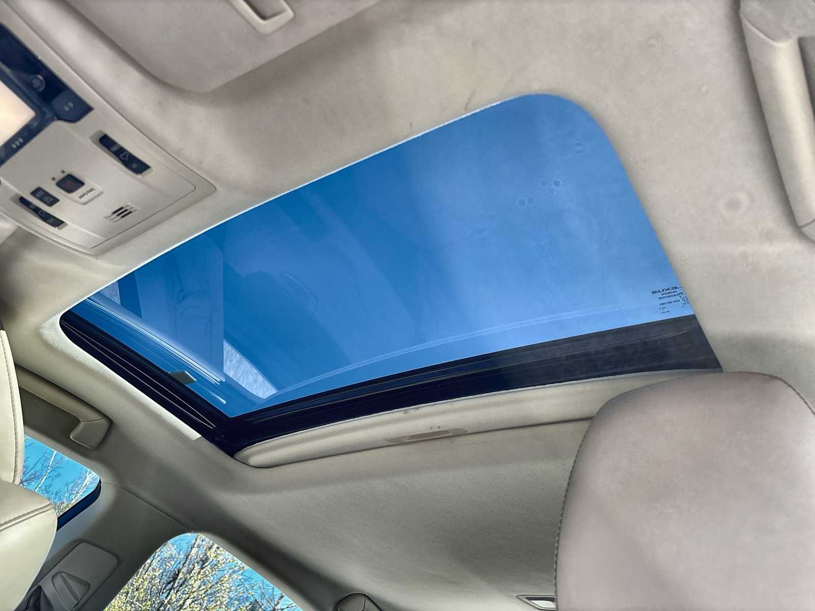 Thumbnail: 2018 Lexus ES - 27