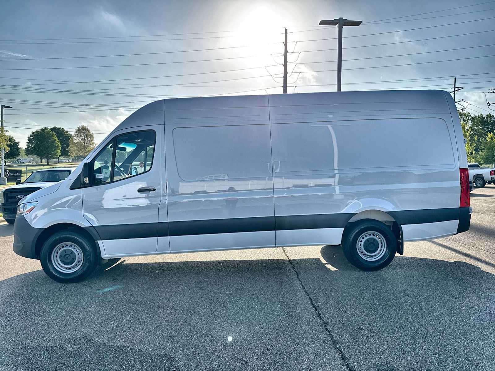 Thumbnail: 2026 Mercedes-Benz Sprinter - 4