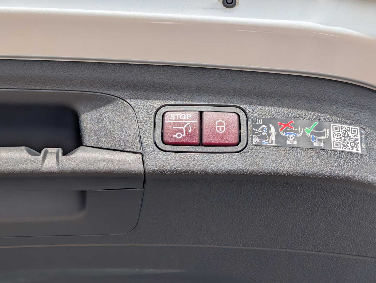 Thumbnail: 2026 Mercedes-Benz GLE - 28