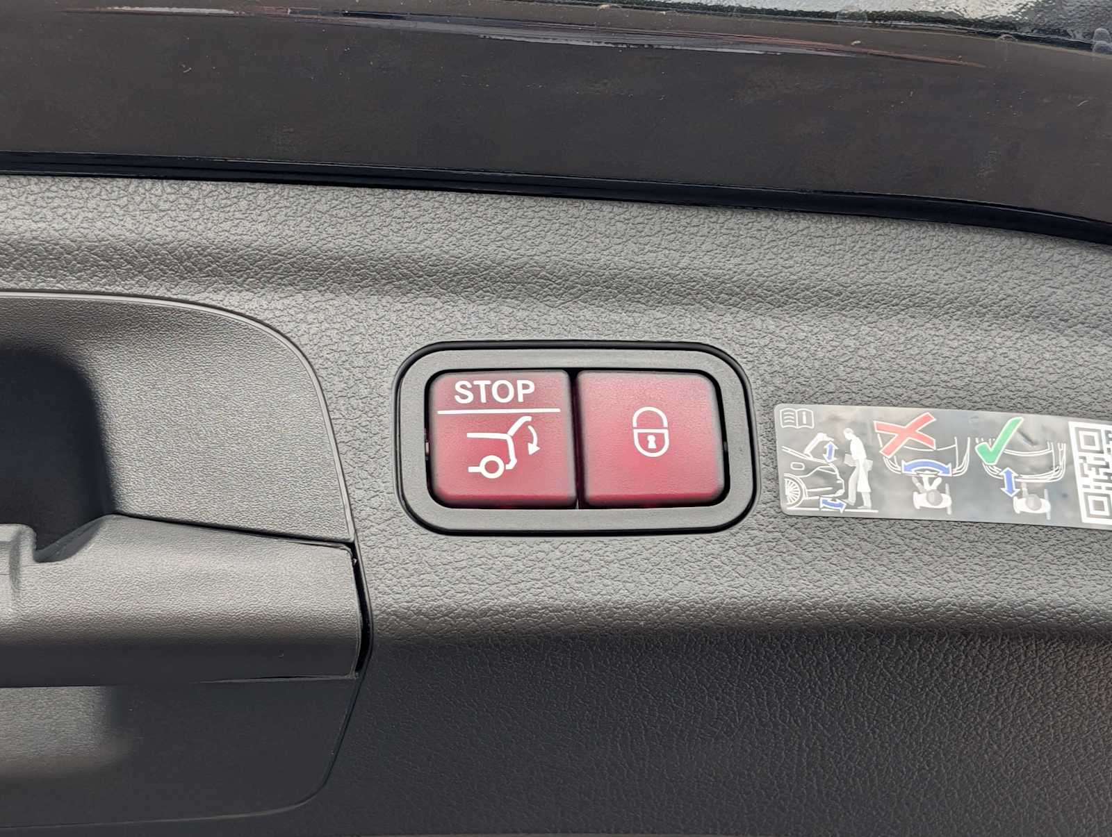 Thumbnail: 2026 Mercedes-Benz GLE - 28