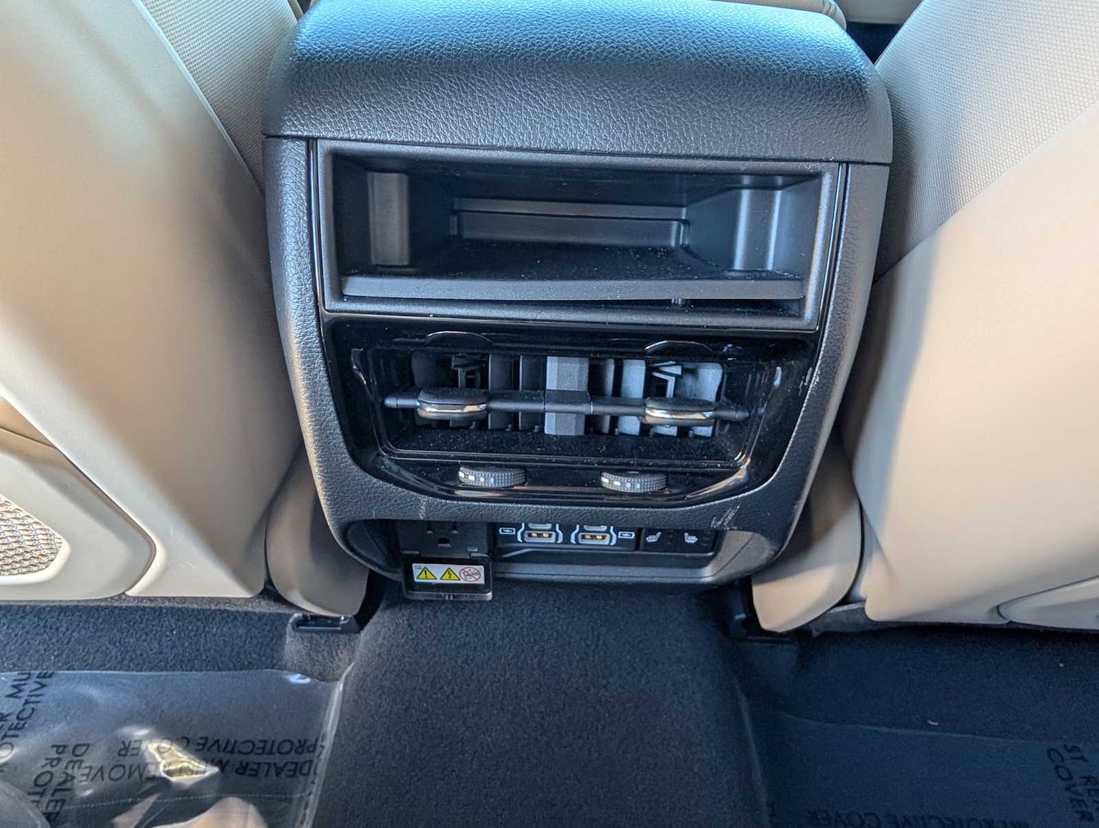 Thumbnail: 2024 Jeep Grand Cherokee - 23