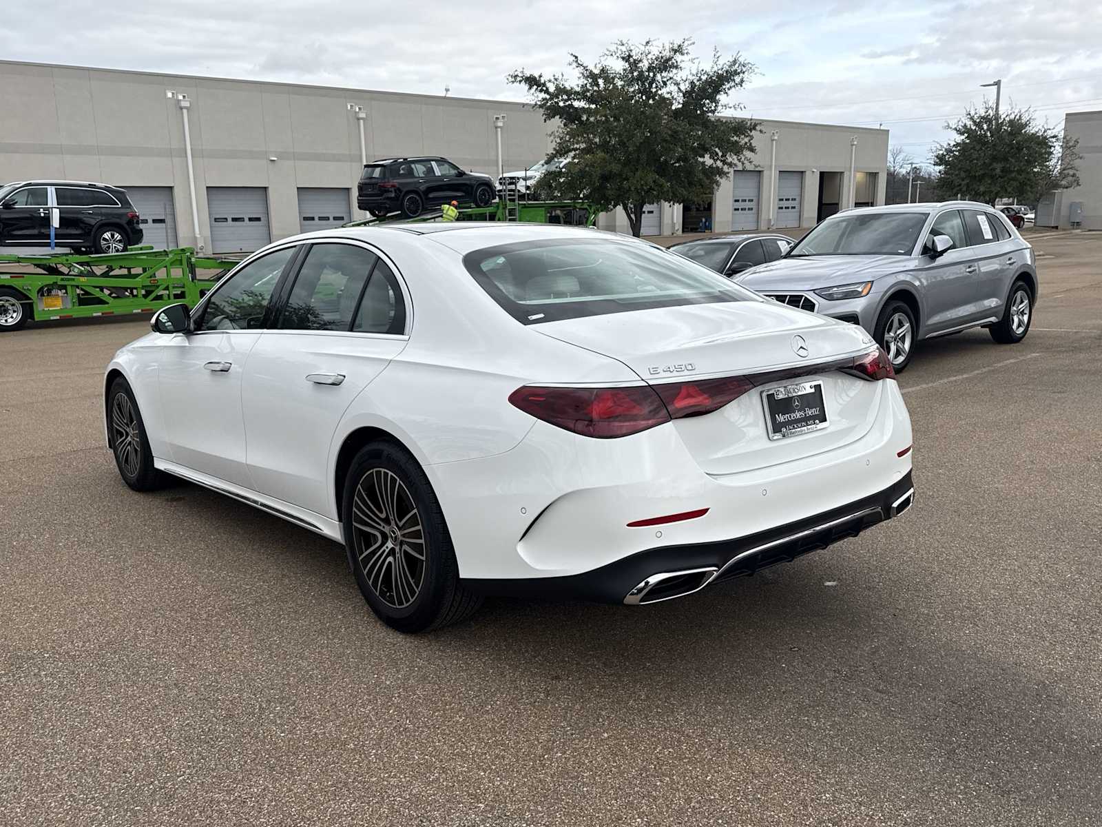 Thumbnail: 2026 Mercedes-Benz E-Class - 4