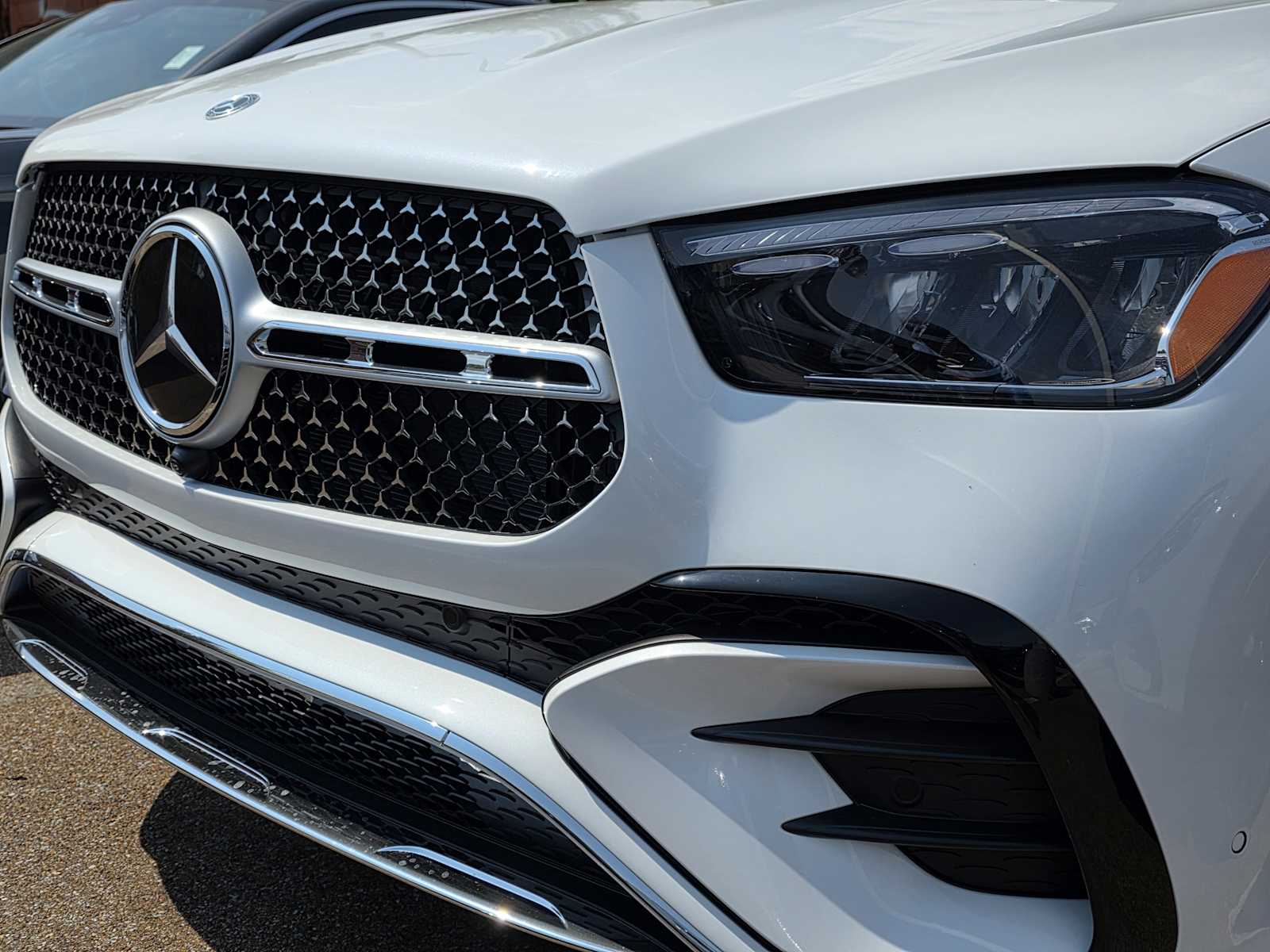 Thumbnail: 2026 Mercedes-Benz GLE - 2