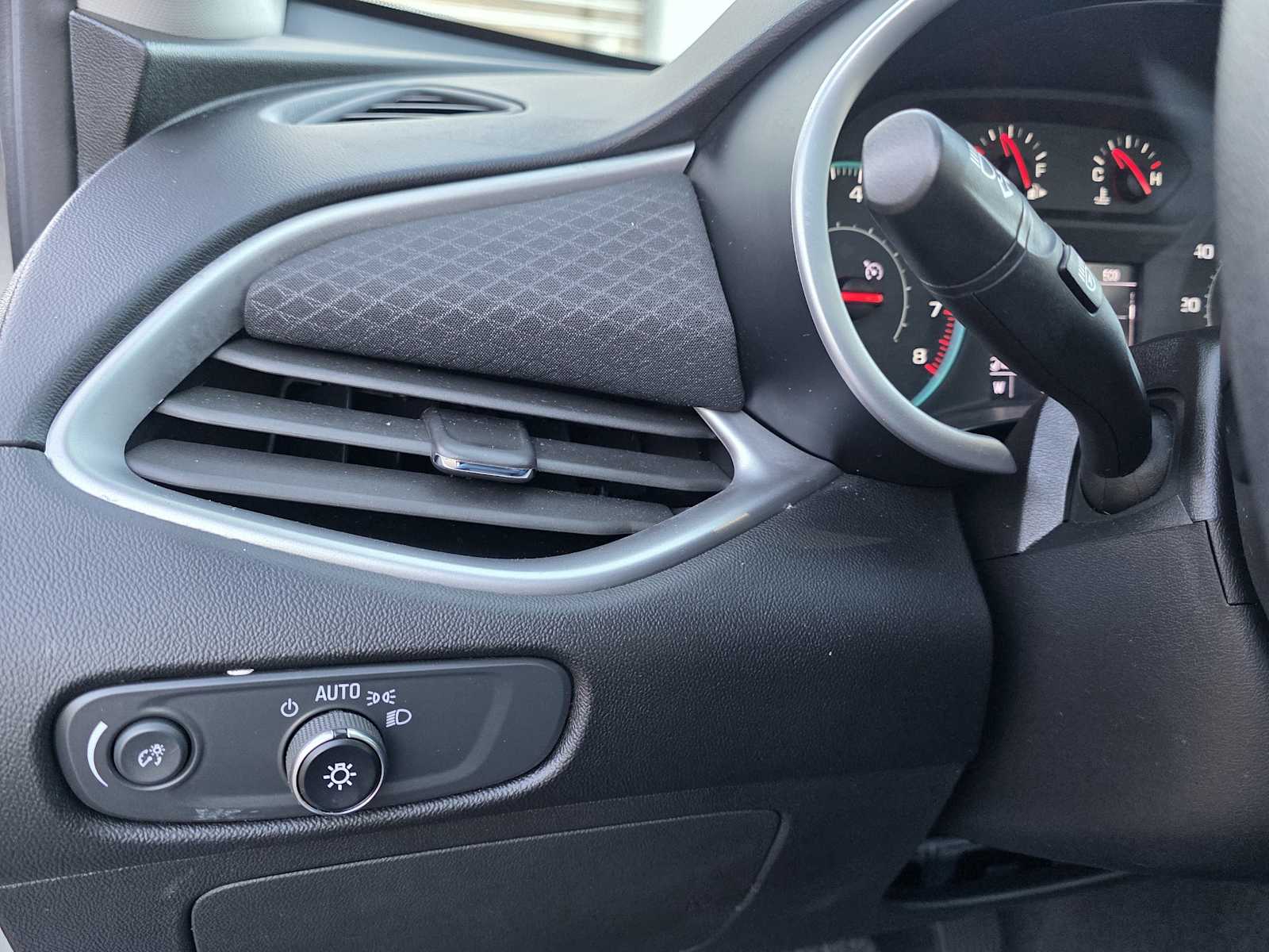 Thumbnail: 2024 Chevrolet Malibu - 20