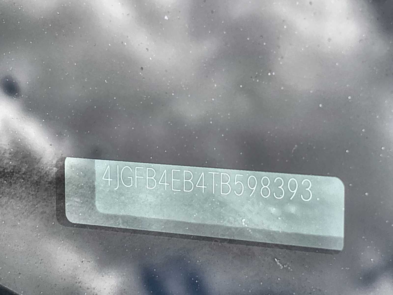 Thumbnail: 2026 Mercedes-Benz GLE - 25