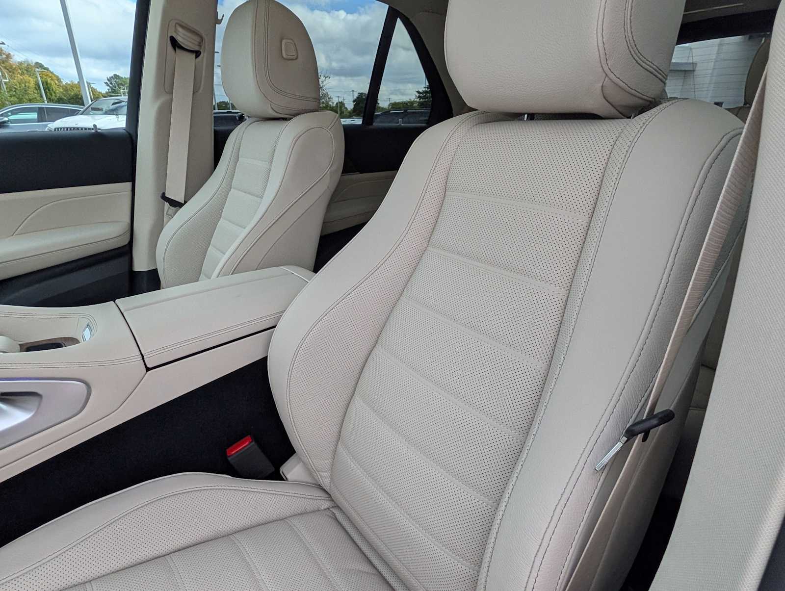 Thumbnail: 2026 Mercedes-Benz GLE - 17