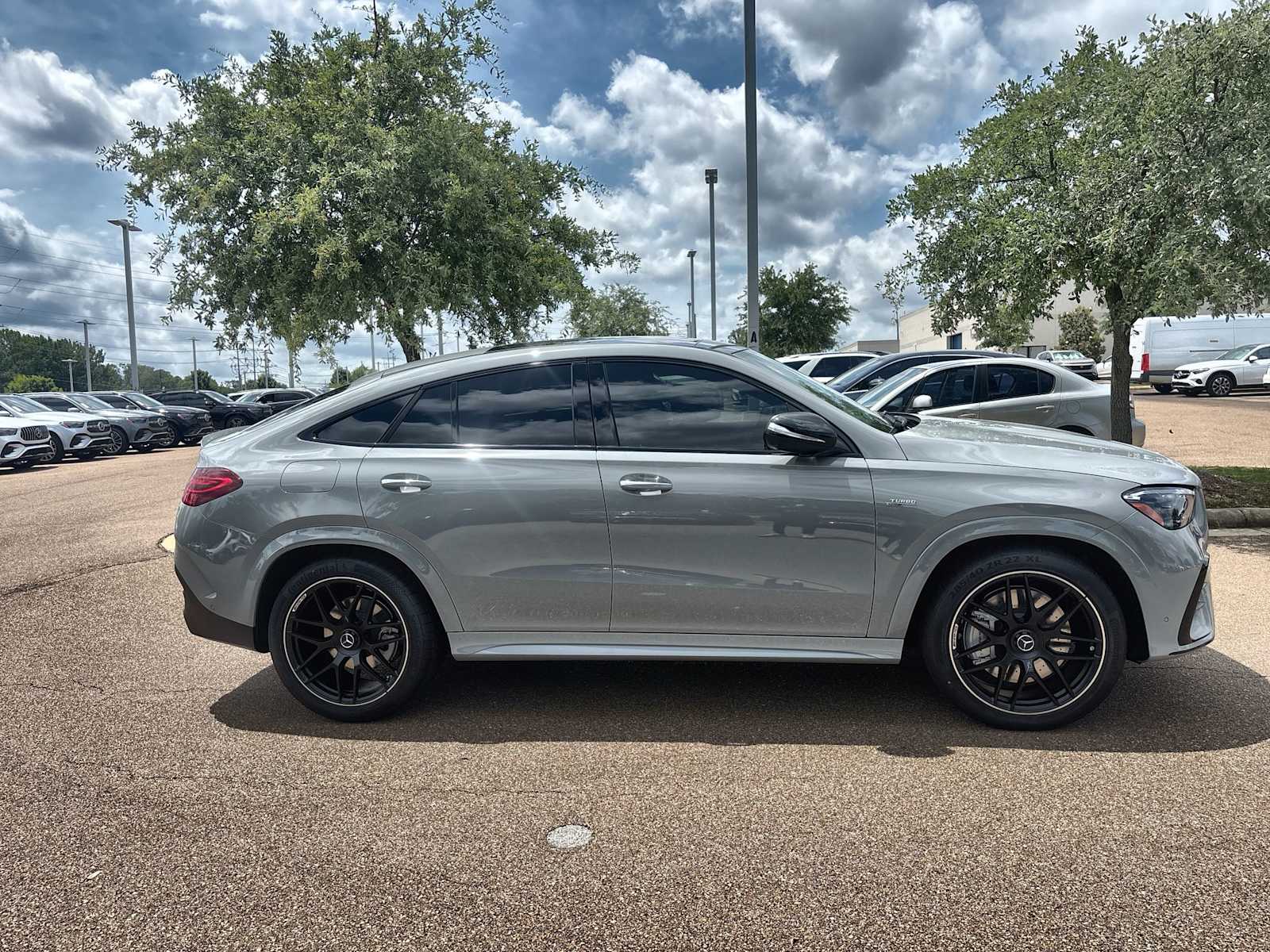 Thumbnail: 2026 Mercedes-Benz GLE - 10