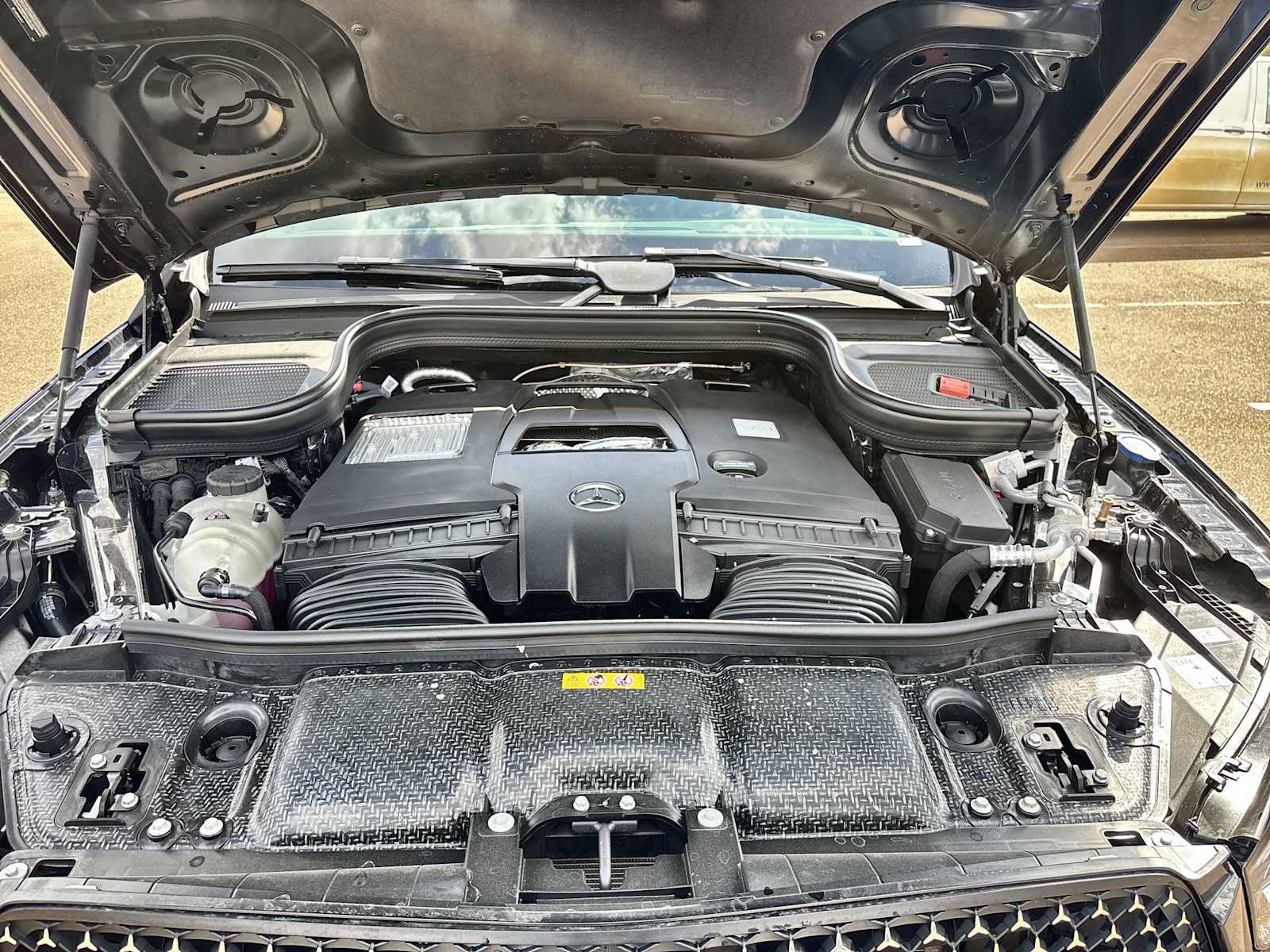 Thumbnail: 2026 Mercedes-Benz GLE - 13