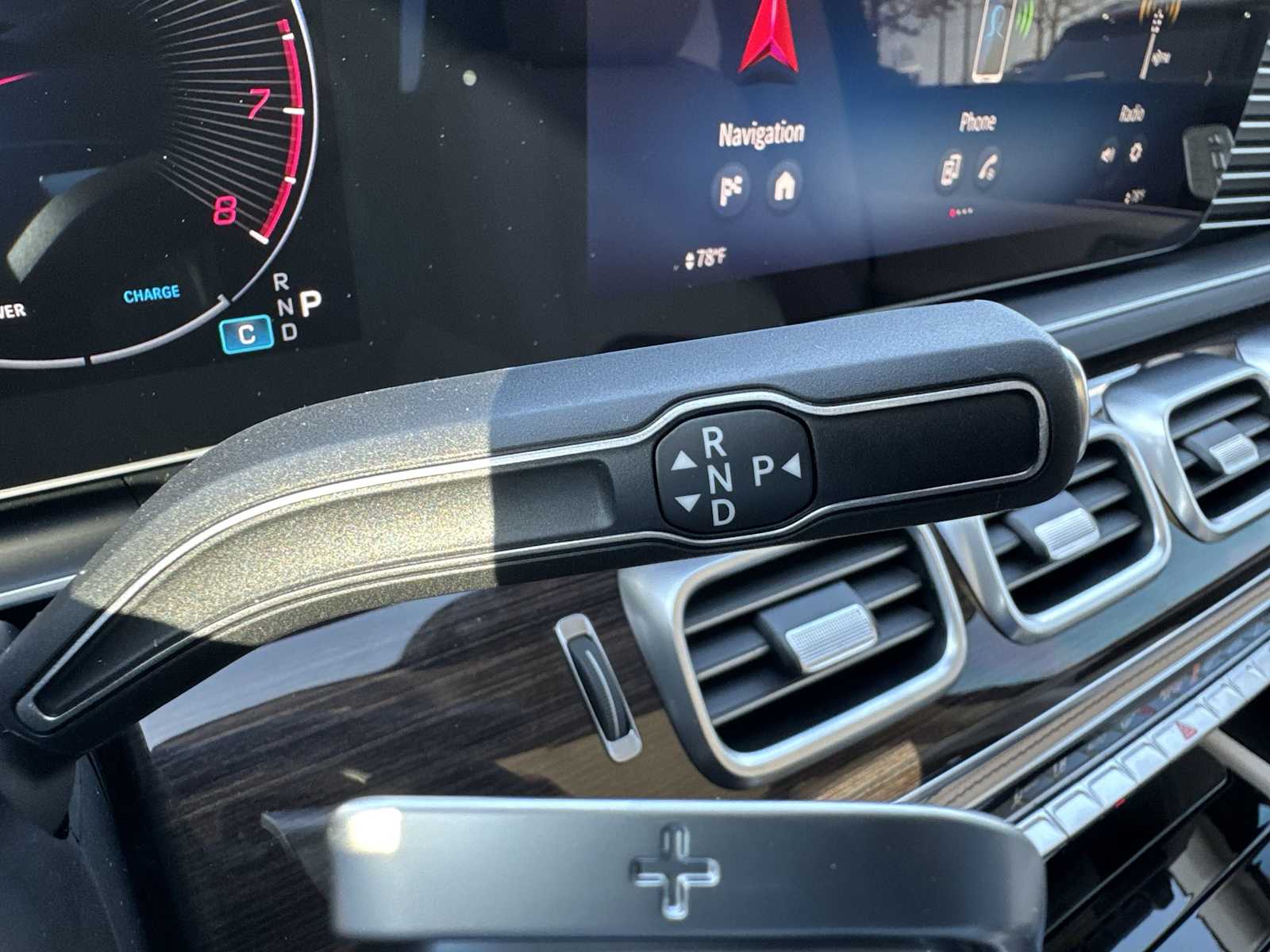 Thumbnail: 2026 Mercedes-Benz GLE - 24