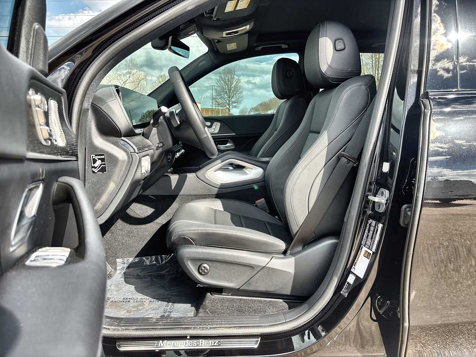 Thumbnail: 2026 Mercedes-Benz GLE - 2