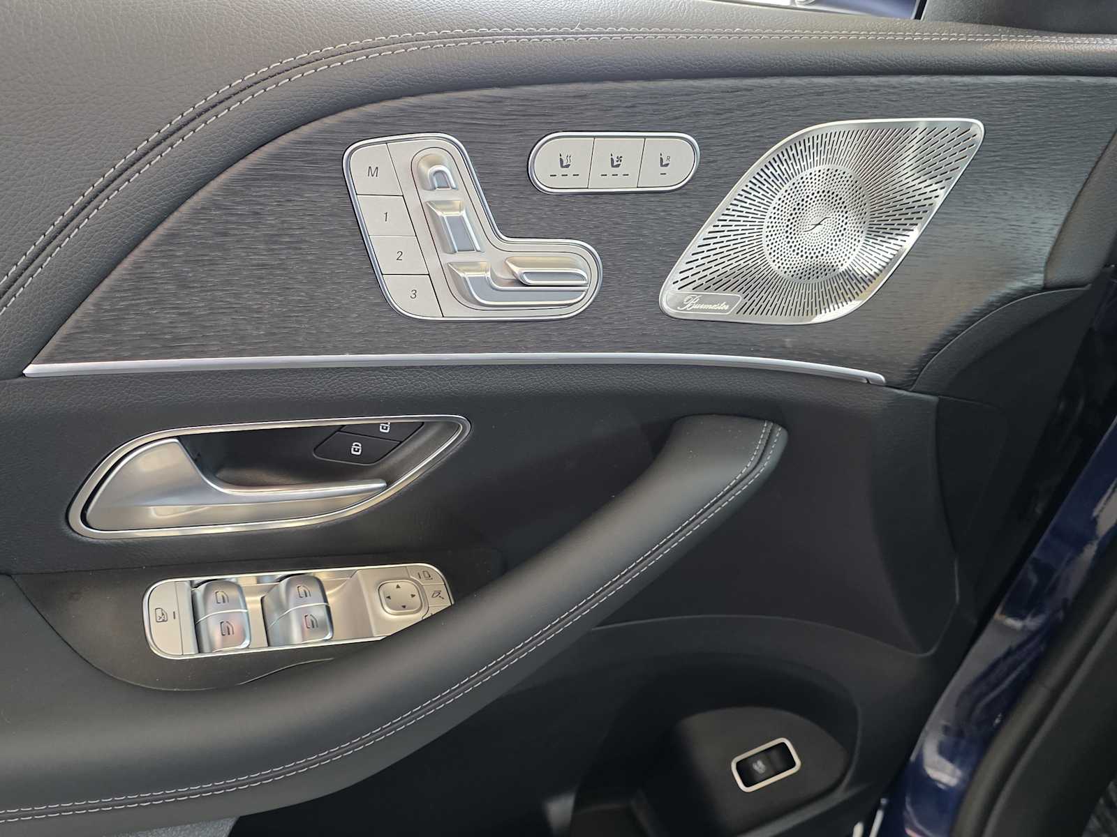 Thumbnail: 2026 Mercedes-Benz GLE - 6