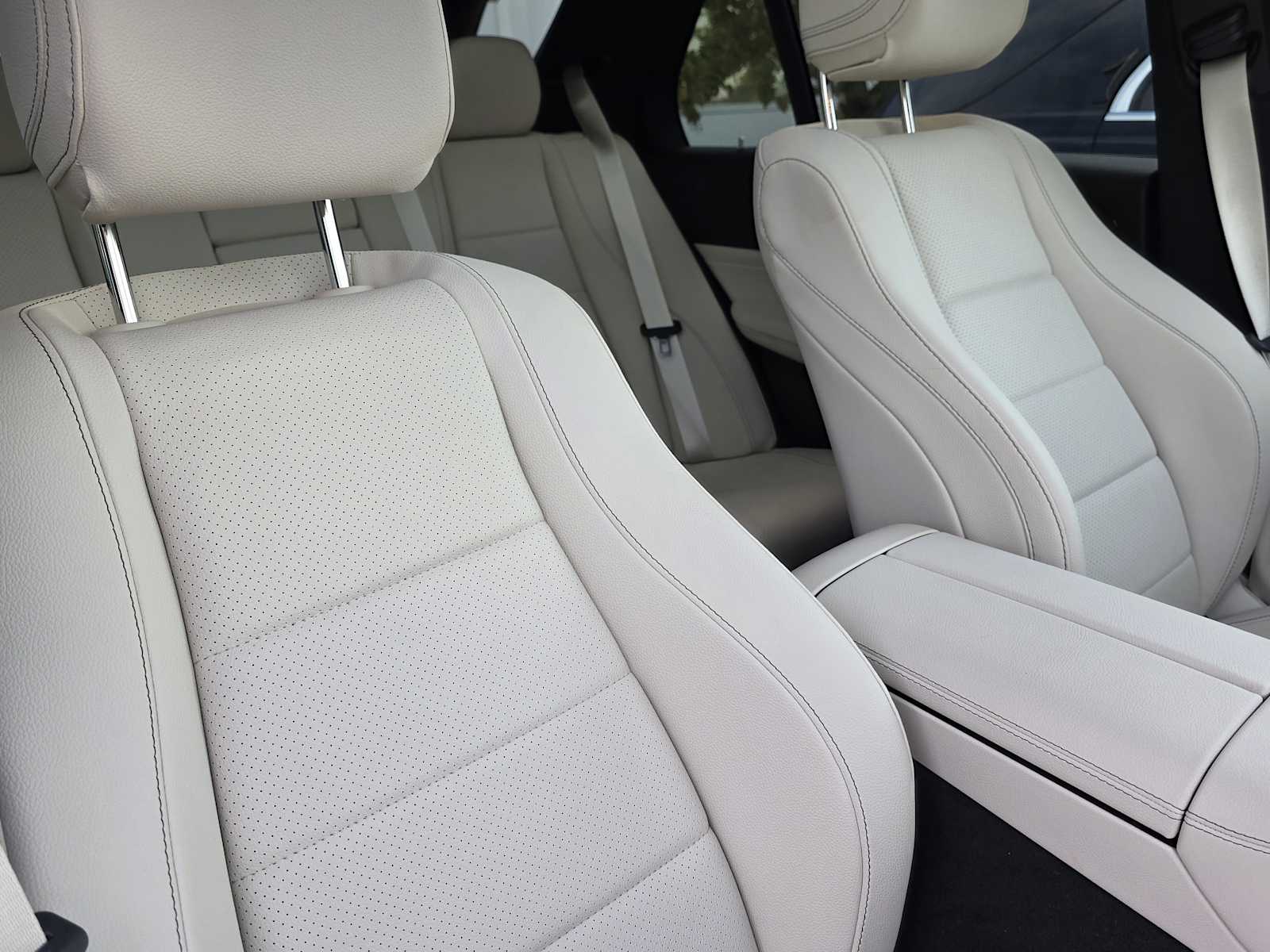 Thumbnail: 2025 Mercedes-Benz GLE - 4