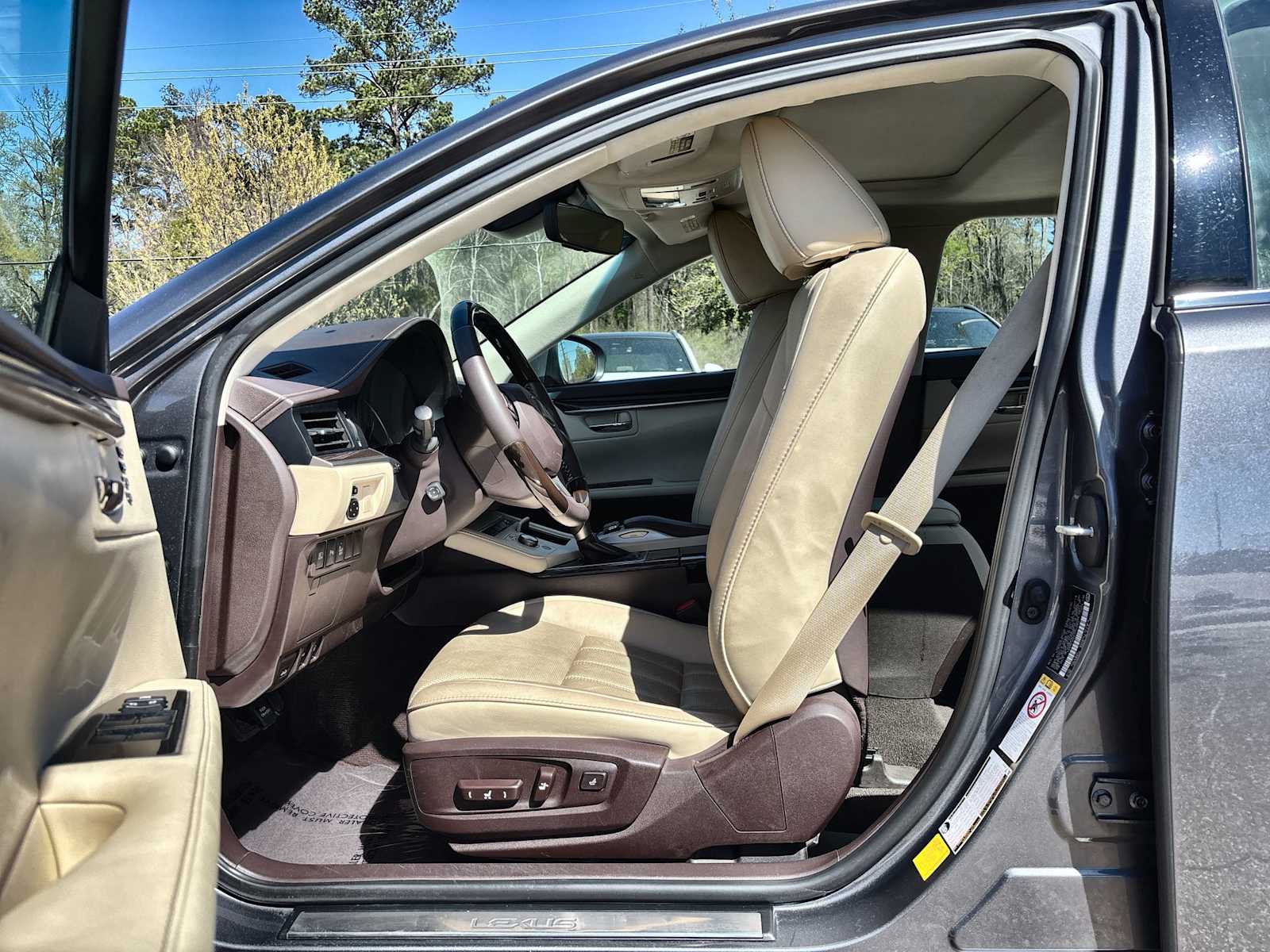 Thumbnail: 2018 Lexus ES - 2