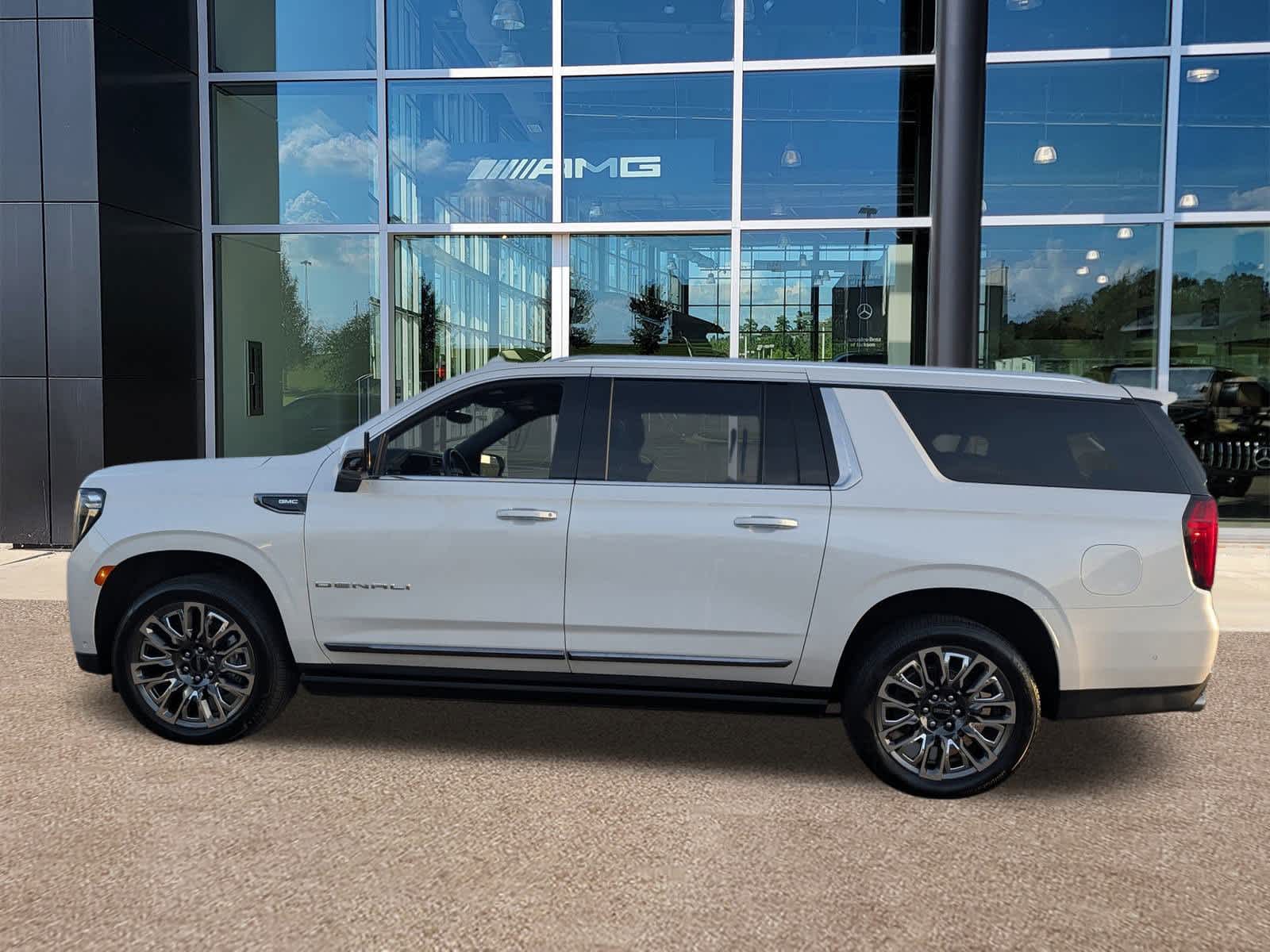 Thumbnail: 2024 GMC Yukon XL - 8