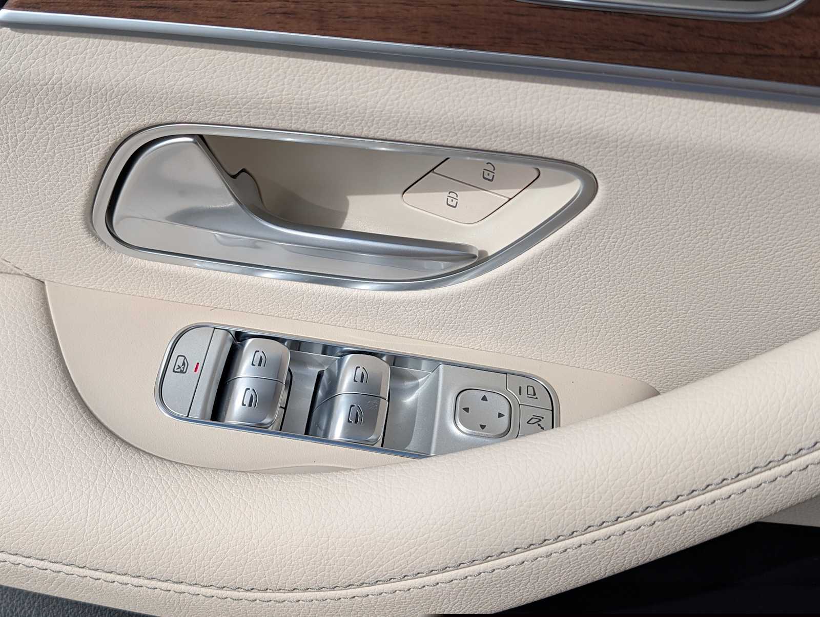 Thumbnail: 2026 Mercedes-Benz GLE - 20