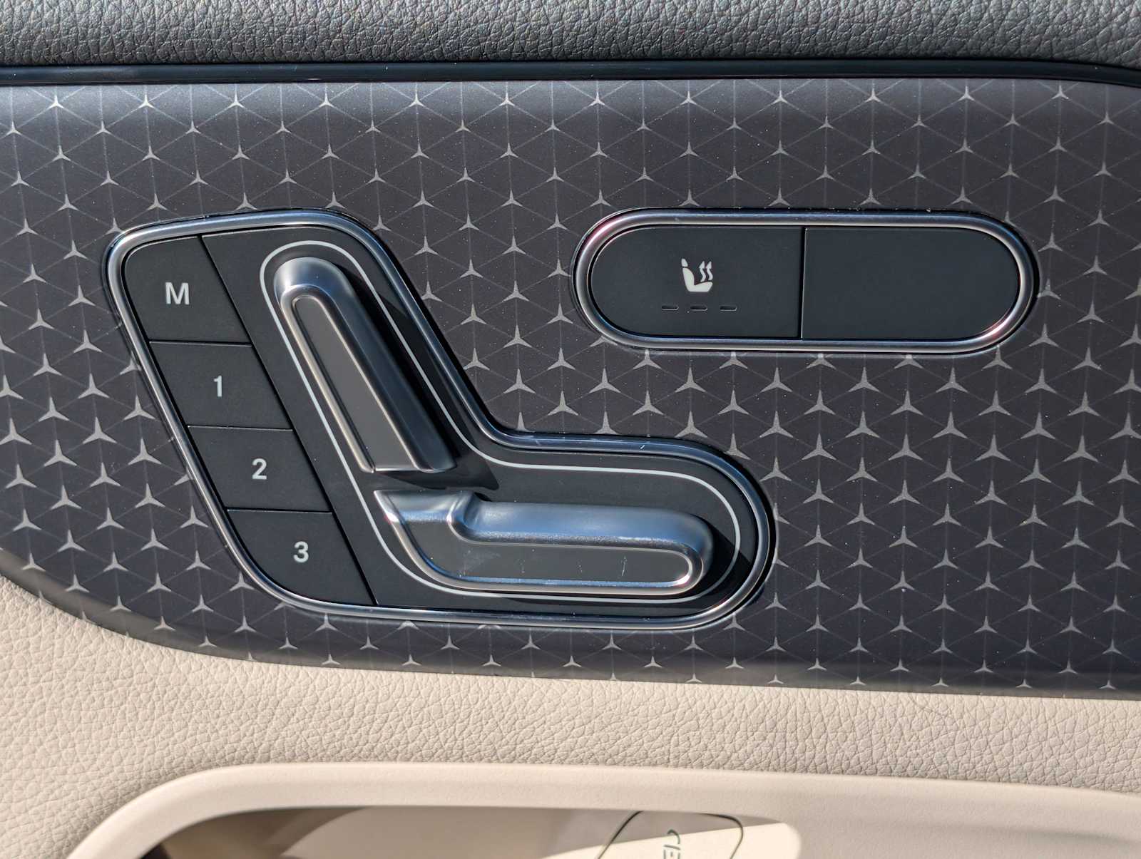 Thumbnail: 2026 Mercedes-Benz GLA - 12