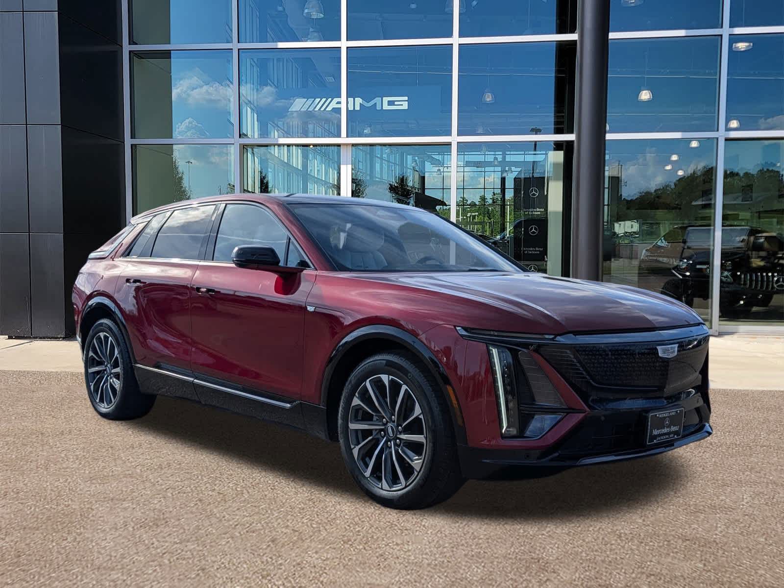 Thumbnail: 2024 Cadillac Lyriq - 3