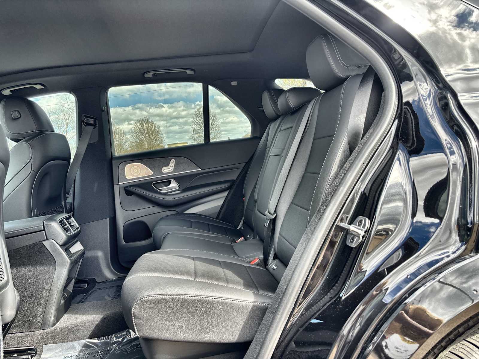 Thumbnail: 2026 Mercedes-Benz GLE - 4