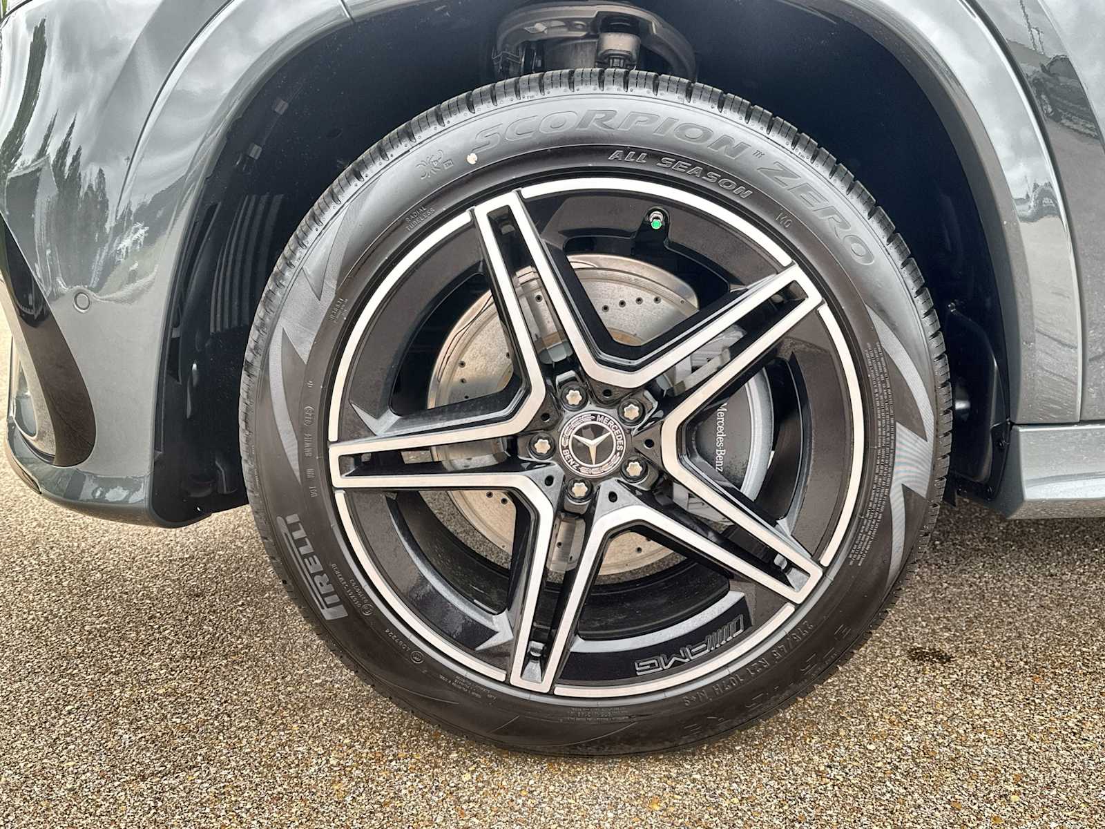 Thumbnail: 2026 Mercedes-Benz GLS - 14