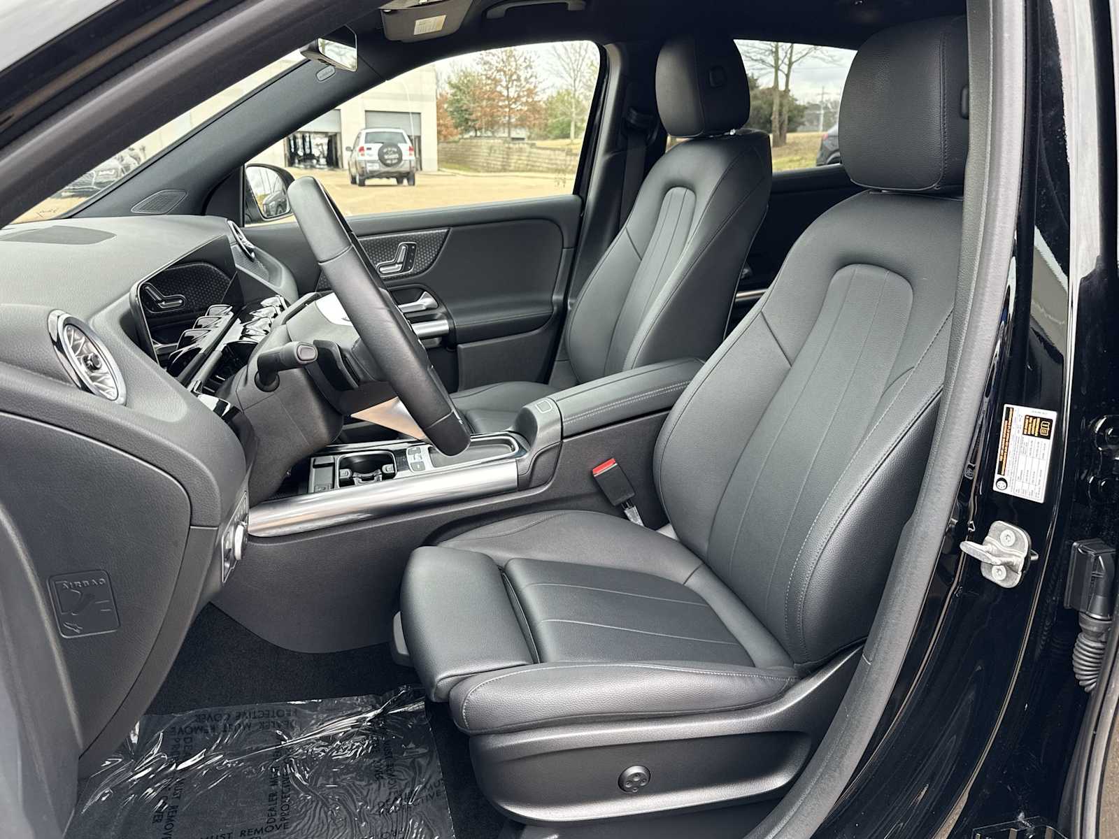 Thumbnail: 2025 Mercedes-Benz GLA - 15