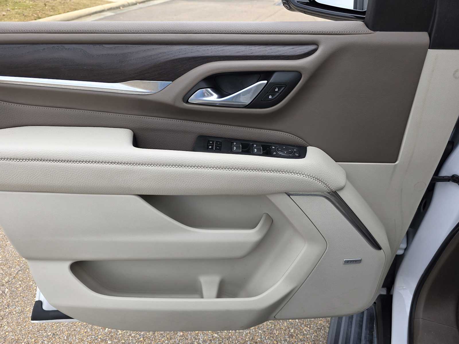 Thumbnail: 2022 GMC Yukon XL - 16