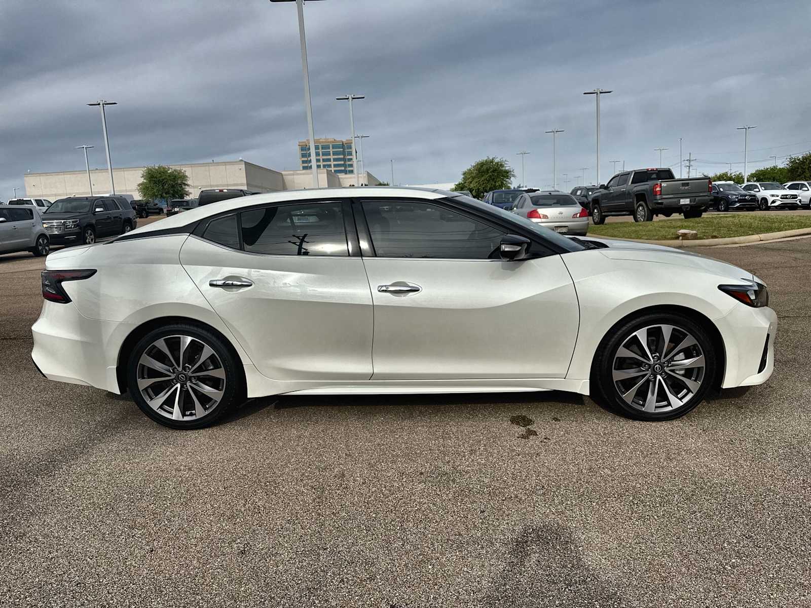 Thumbnail: 2023 Nissan Maxima - 10