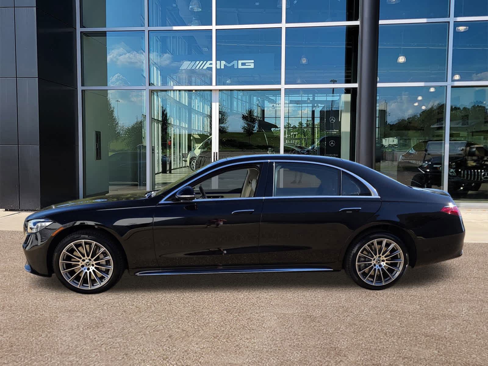 2026 Mercedes Benz S 500 4MATIC photo 2