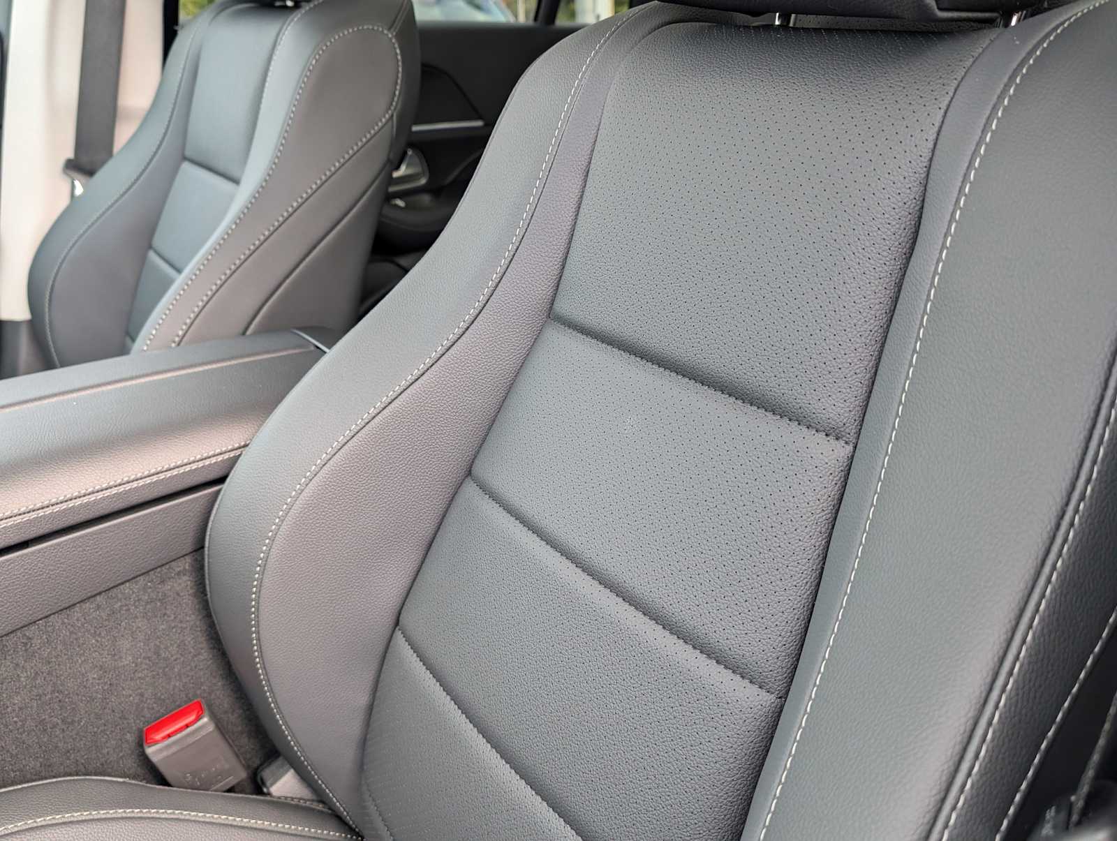 Thumbnail: 2026 Mercedes-Benz GLS - 17