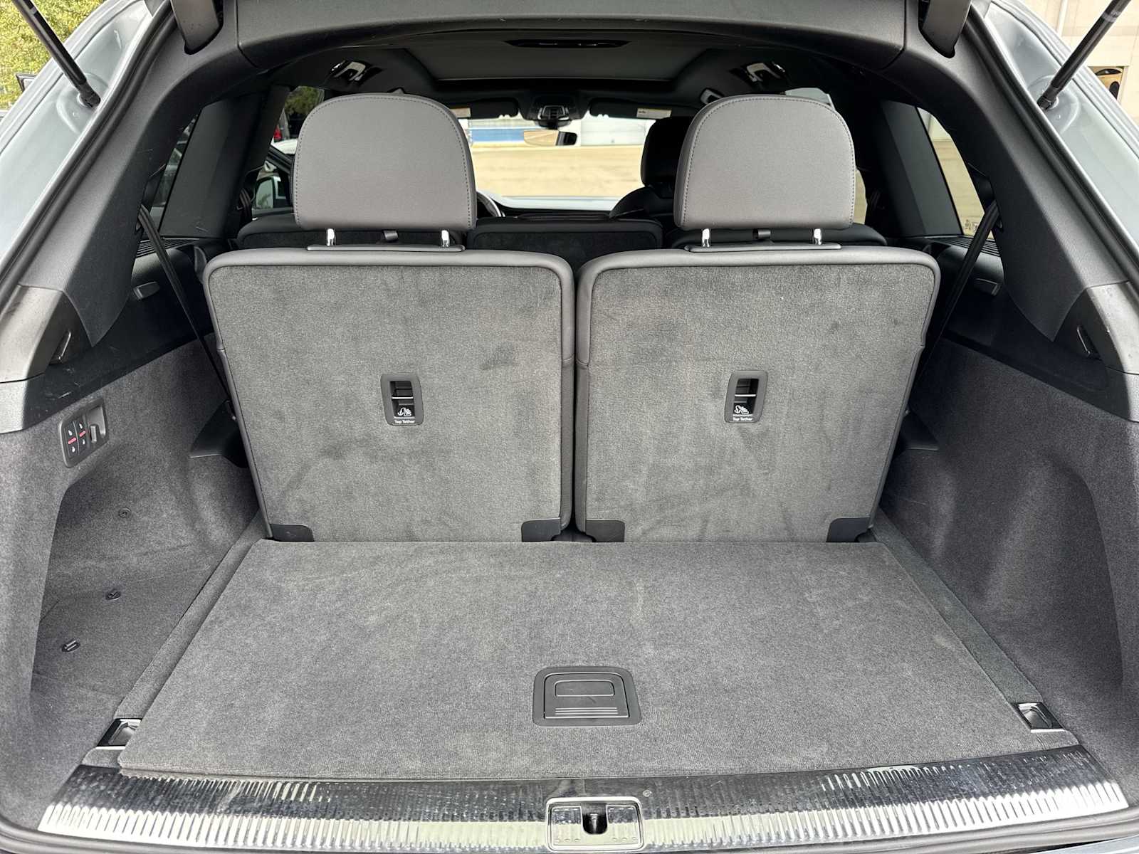 Thumbnail: 2025 Audi Q7 - 26