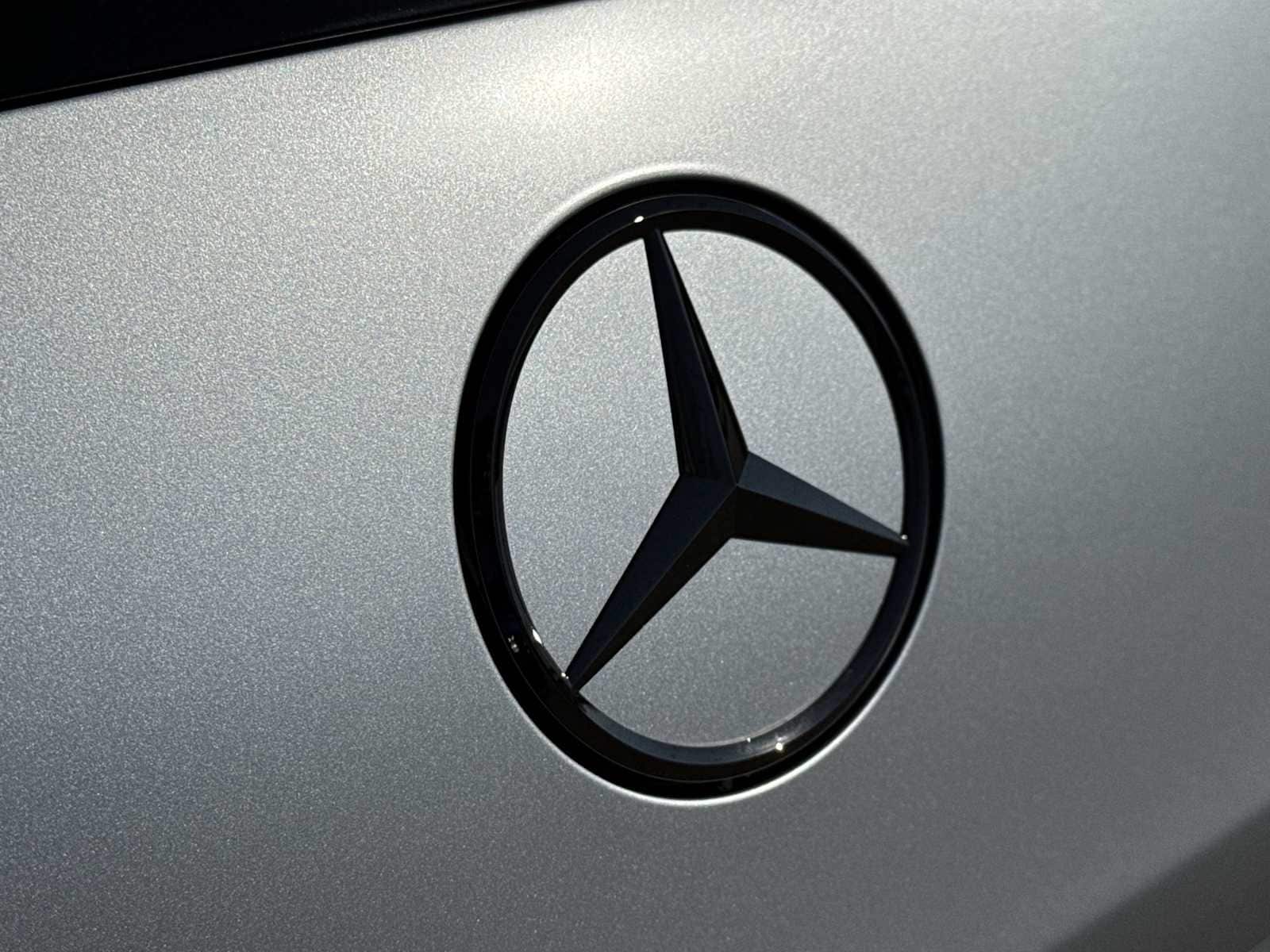 Thumbnail: 2026 Mercedes-Benz GLC - 10