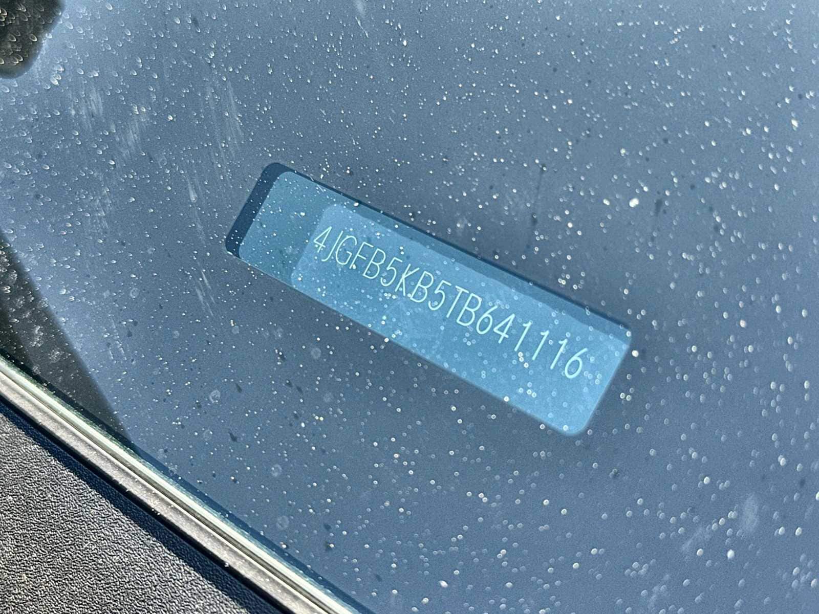 Thumbnail: 2026 Mercedes-Benz GLE - 25