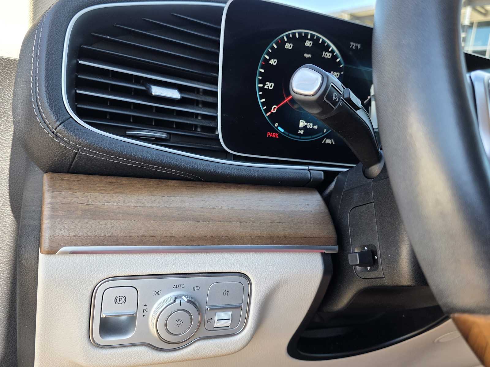 Thumbnail: 2022 Mercedes-Benz GLS - 21